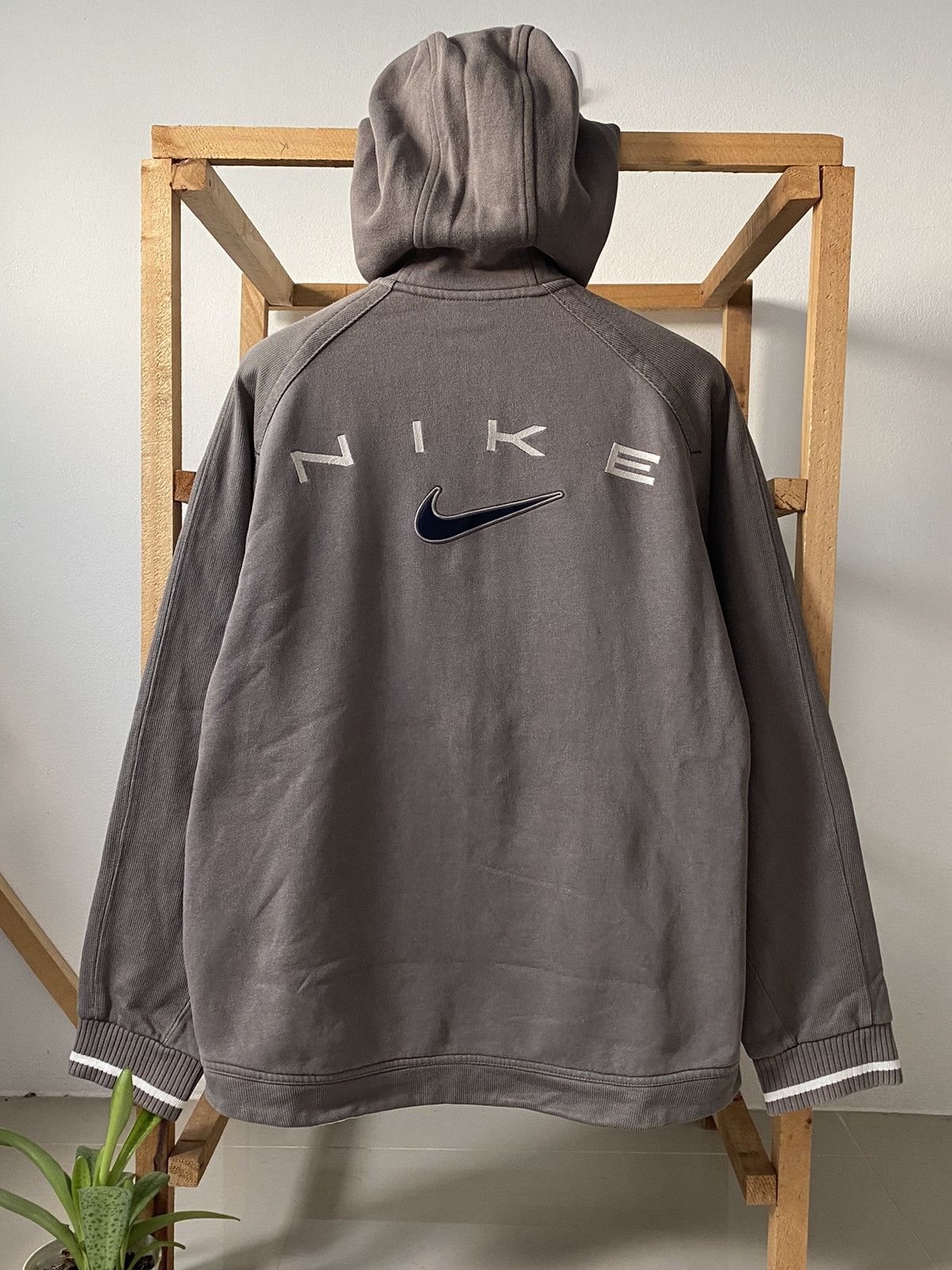 Vintage 90’s Nike Spell Out Zip-Up Hoodie