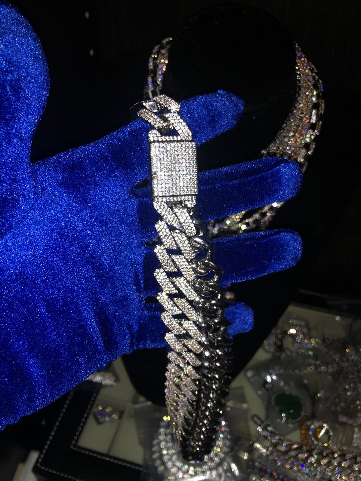 Other Missing Diamond Cuban Chain 18” Discounted Cuban Necklace Size ONE SIZE - 2 Thumbnail