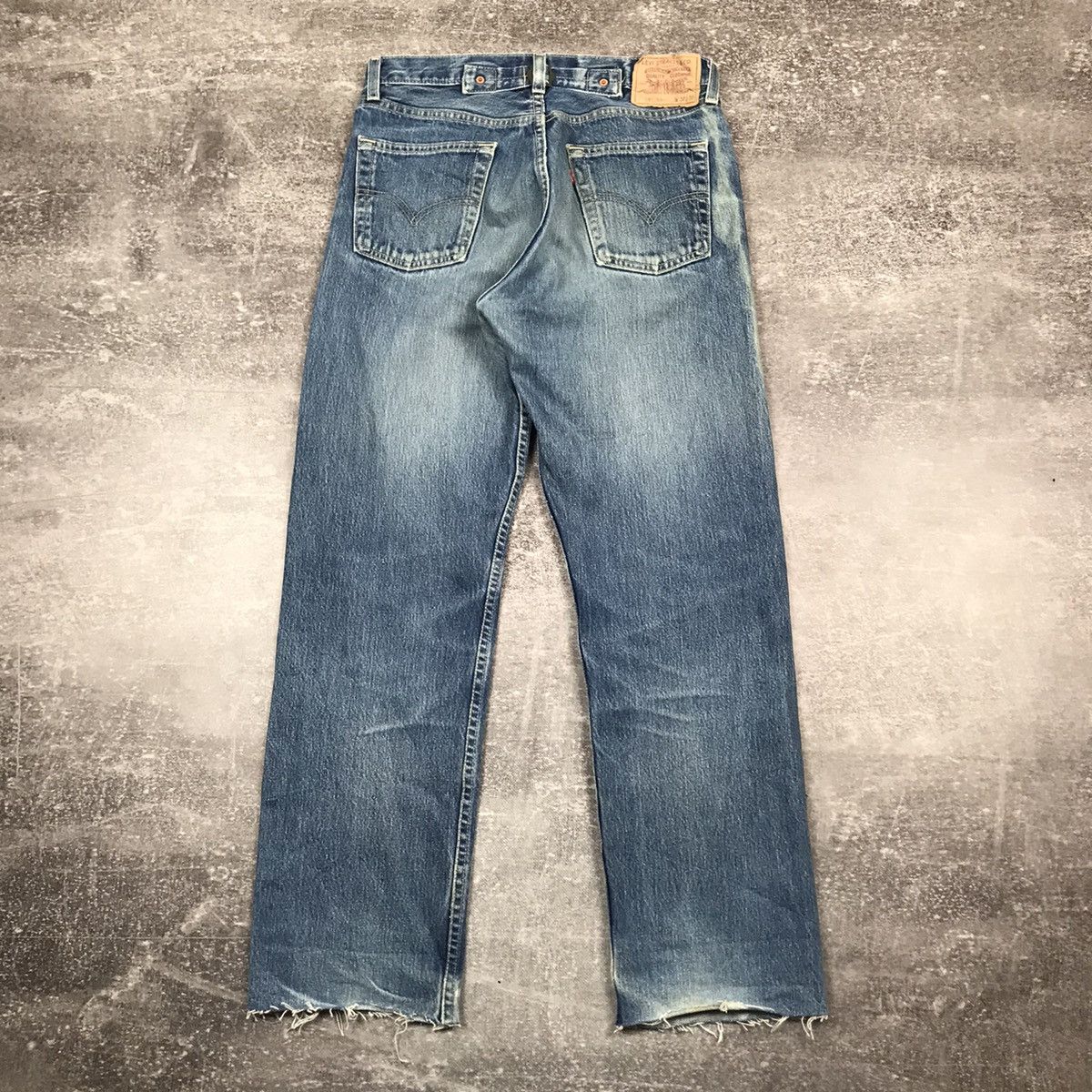Levi's Vintage Levis 551 Made in U.K Jeans Size US 32 / EU 48 - 2 Thumbnail