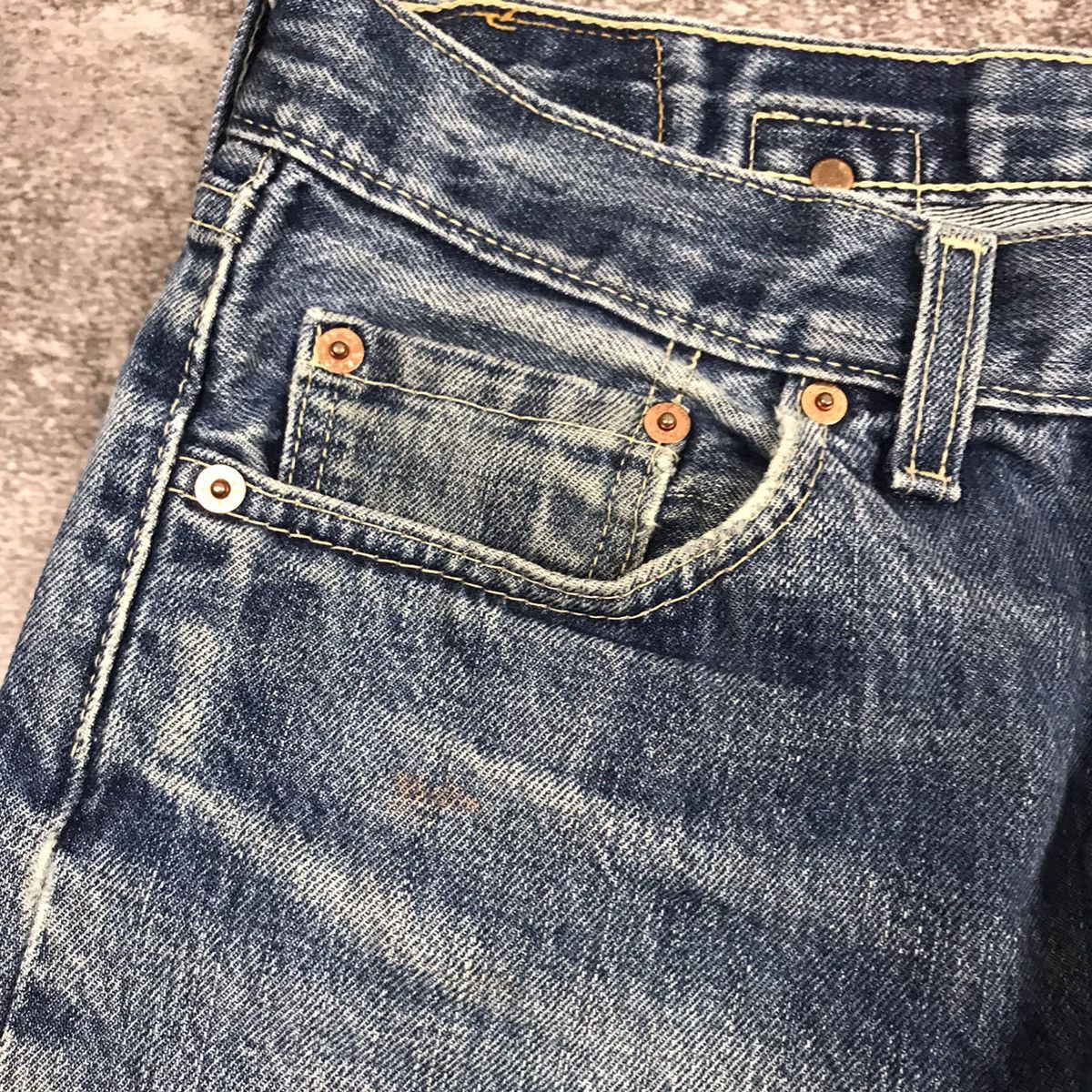 Levi's Vintage Levis 551 Made in U.K Jeans Size US 32 / EU 48 - 9 Thumbnail