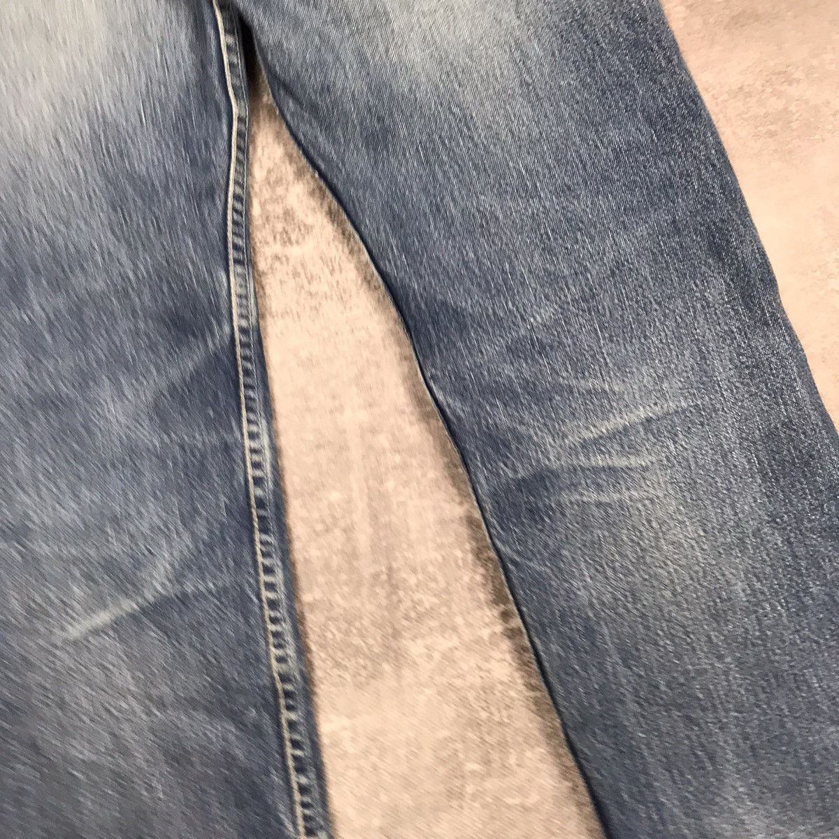 Levi's Vintage Levis 551 Made in U.K Jeans Size US 32 / EU 48 - 19 Thumbnail