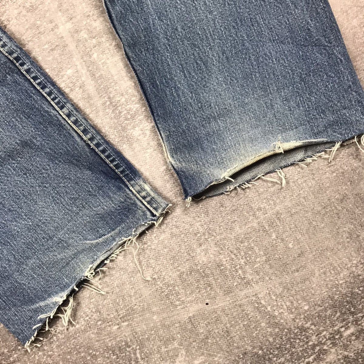 Levi's Vintage Levis 551 Made in U.K Jeans Size US 32 / EU 48 - 20 Thumbnail