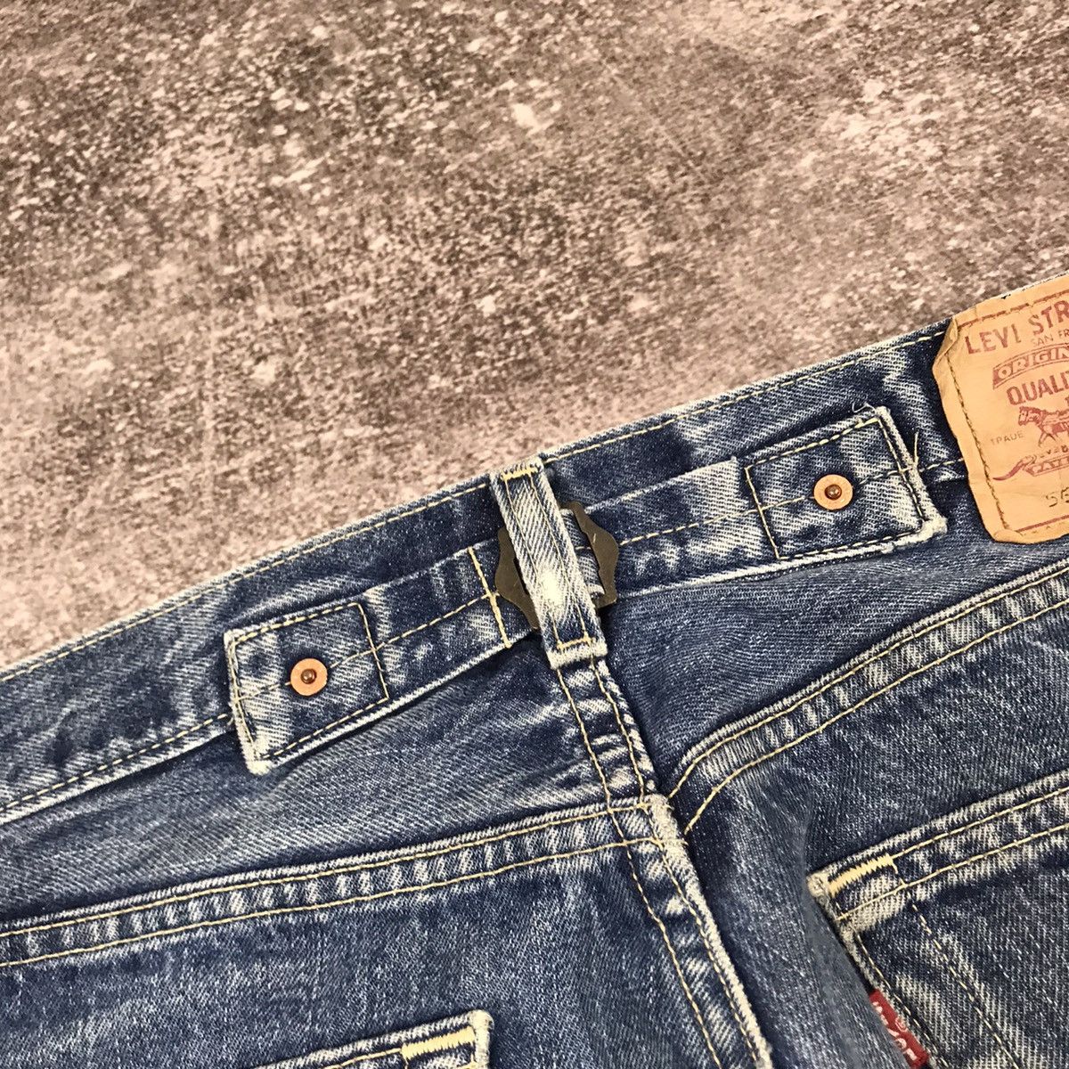 Levi's Vintage Levis 551 Made in U.K Jeans Size US 32 / EU 48 - 17 Thumbnail