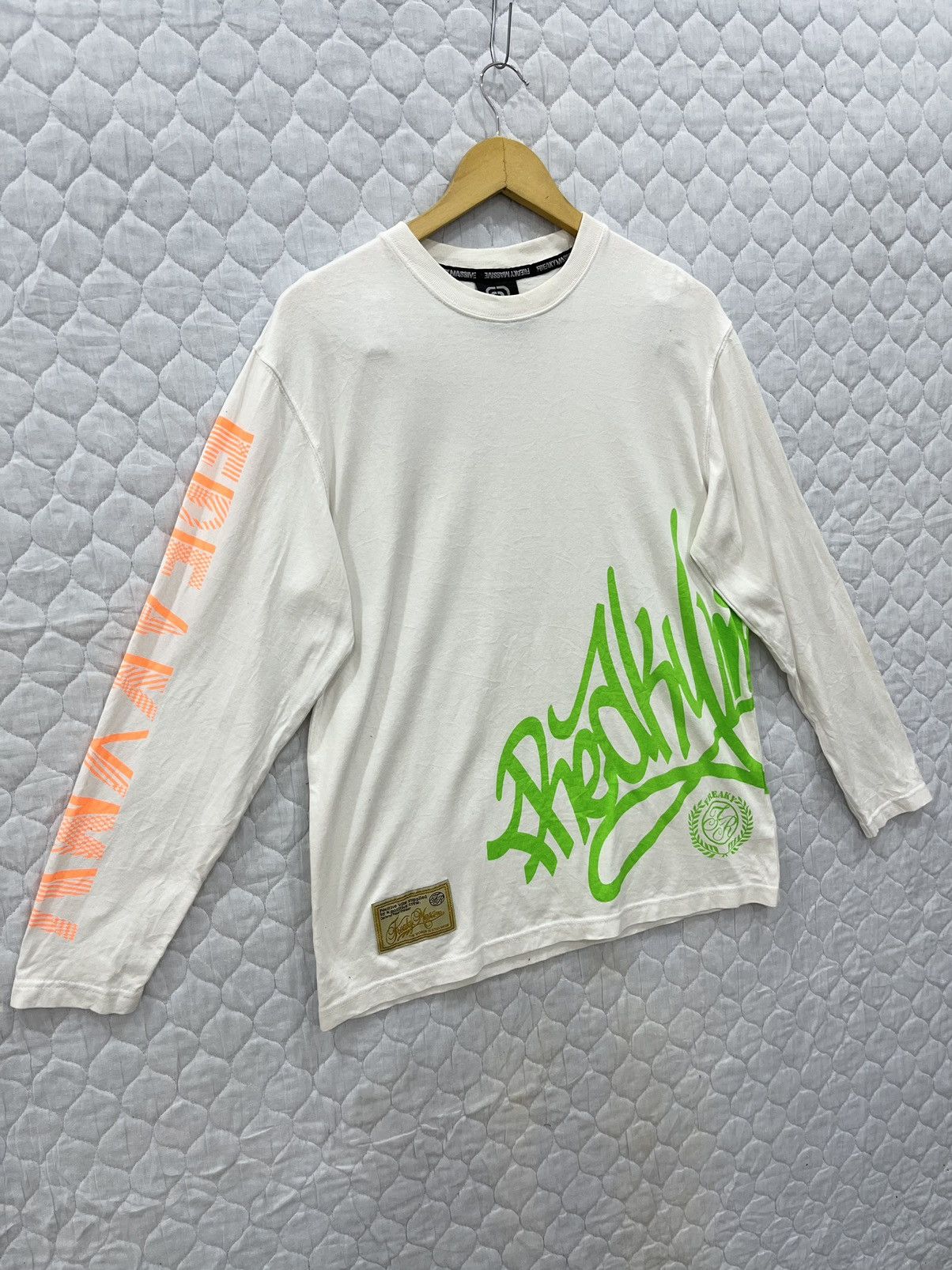American Apparel P. FREAKY MASSIVE LONG SLEEVE T SHIRT Size US M / EU 48-50 / 2 - 3 Thumbnail