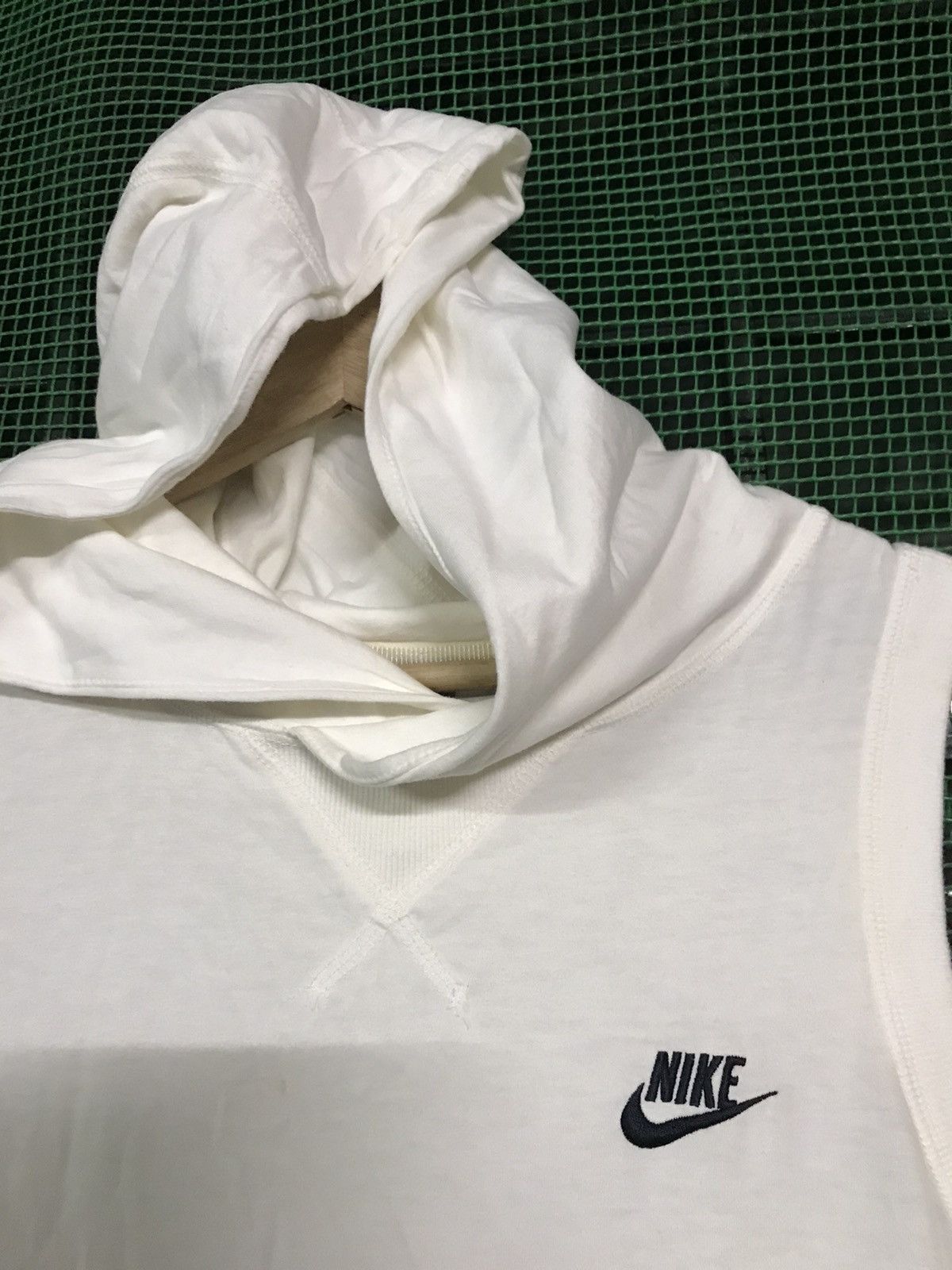 Nike Nike Sleveless Small Logo Pullover Size US M / EU 48-50 / 2 - 3 Thumbnail