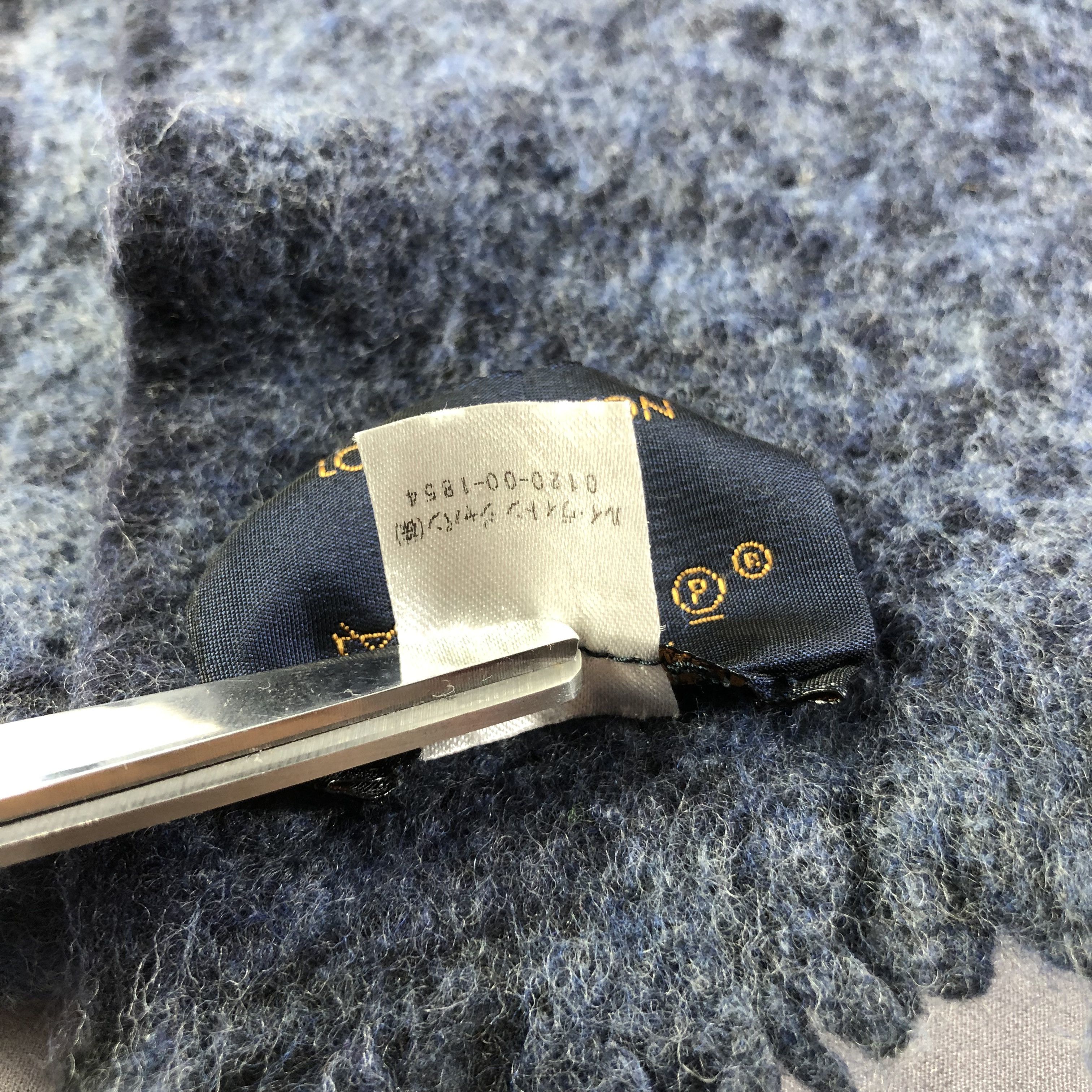 Louis Vuitton Louis Vuitton Logomania Thick Wool Scarf Muffler V1504 Size ONE SIZE - 5 Thumbnail