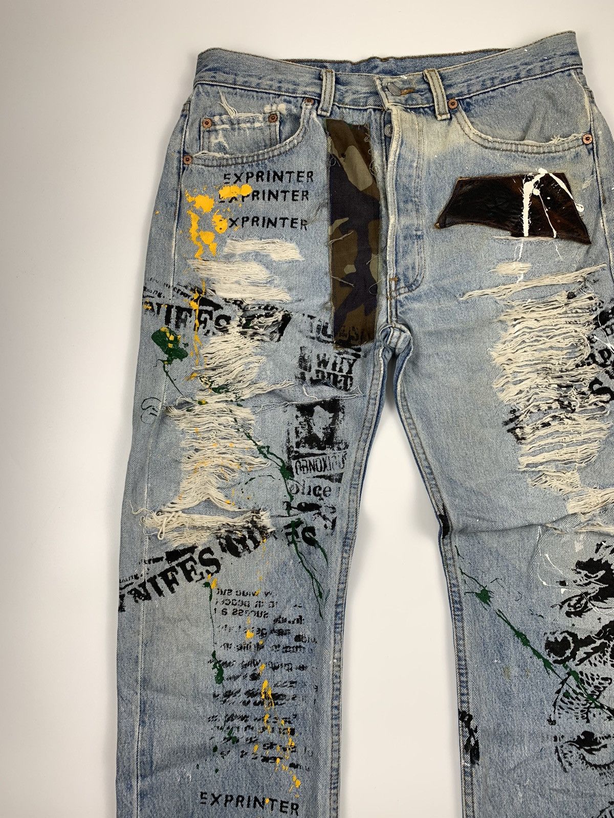Levi's × Vintage Vintage 90s Levis 501 Distressed & Statement Denim Jeans Size US 30 / EU 46 - 2 Thumbnail