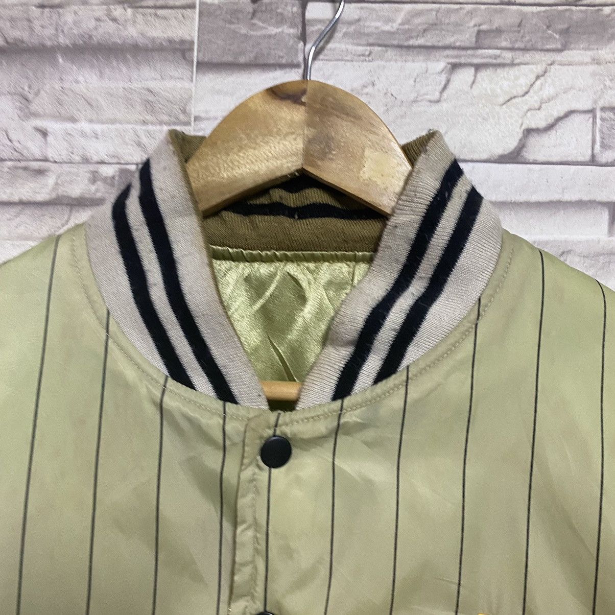 Vintage Vintage MALT'S BEER Bomber Jacket Reversible Size US L / EU 52-54 / 3 - 15 Thumbnail