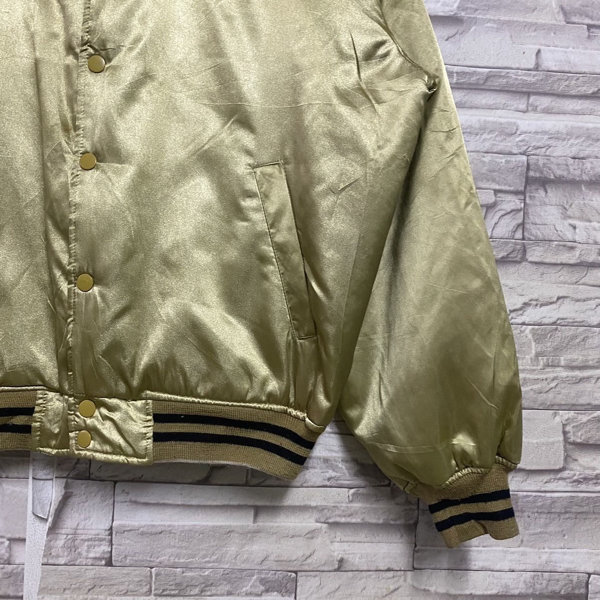 Vintage Vintage MALT'S BEER Bomber Jacket Reversible Size US L / EU 52-54 / 3 - 7 Thumbnail