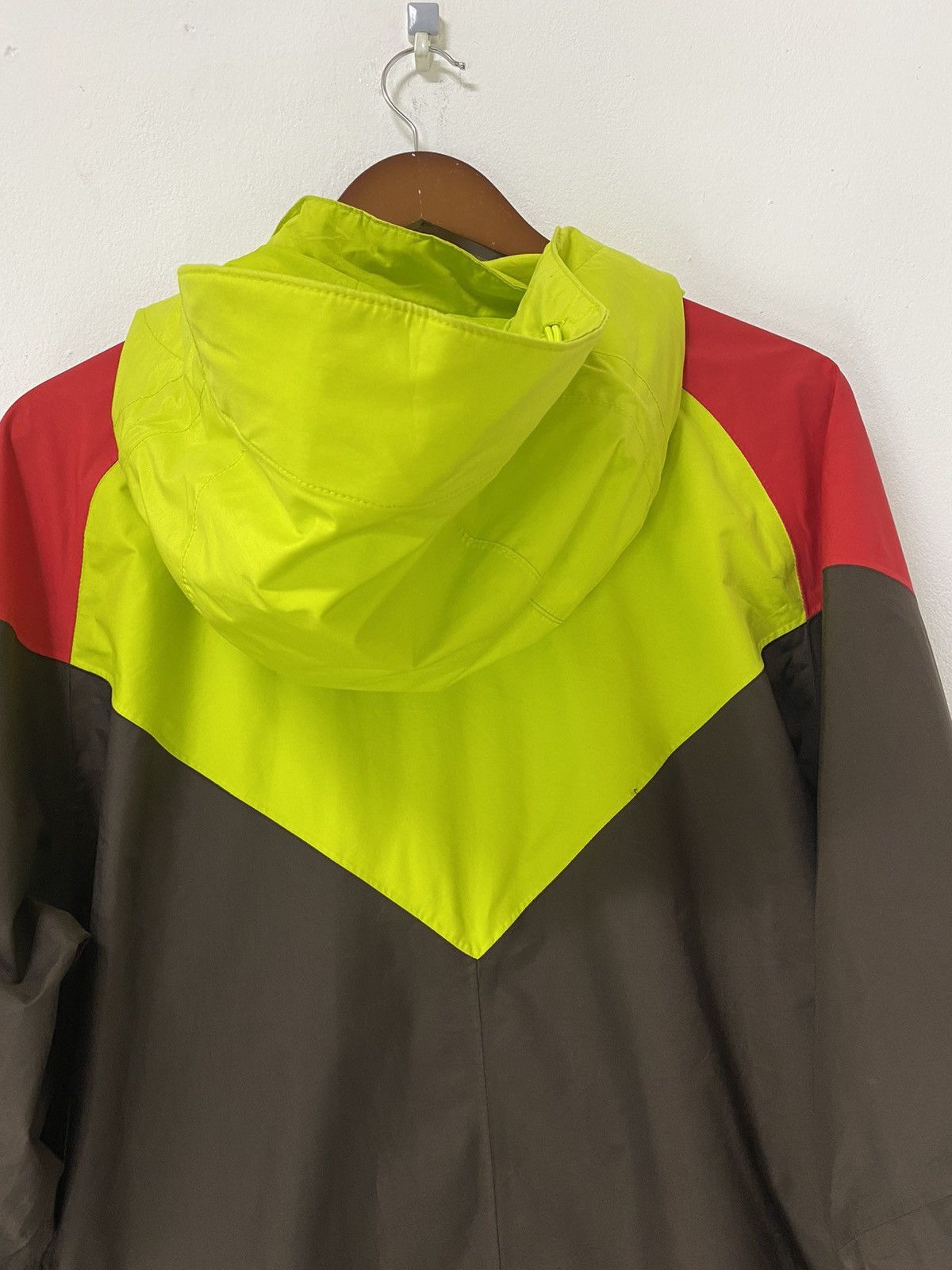 Nike Nike ACG Windbreaker Jacket multicoloured Jacket Design Size US L / EU 52-54 / 3 - 7 Thumbnail