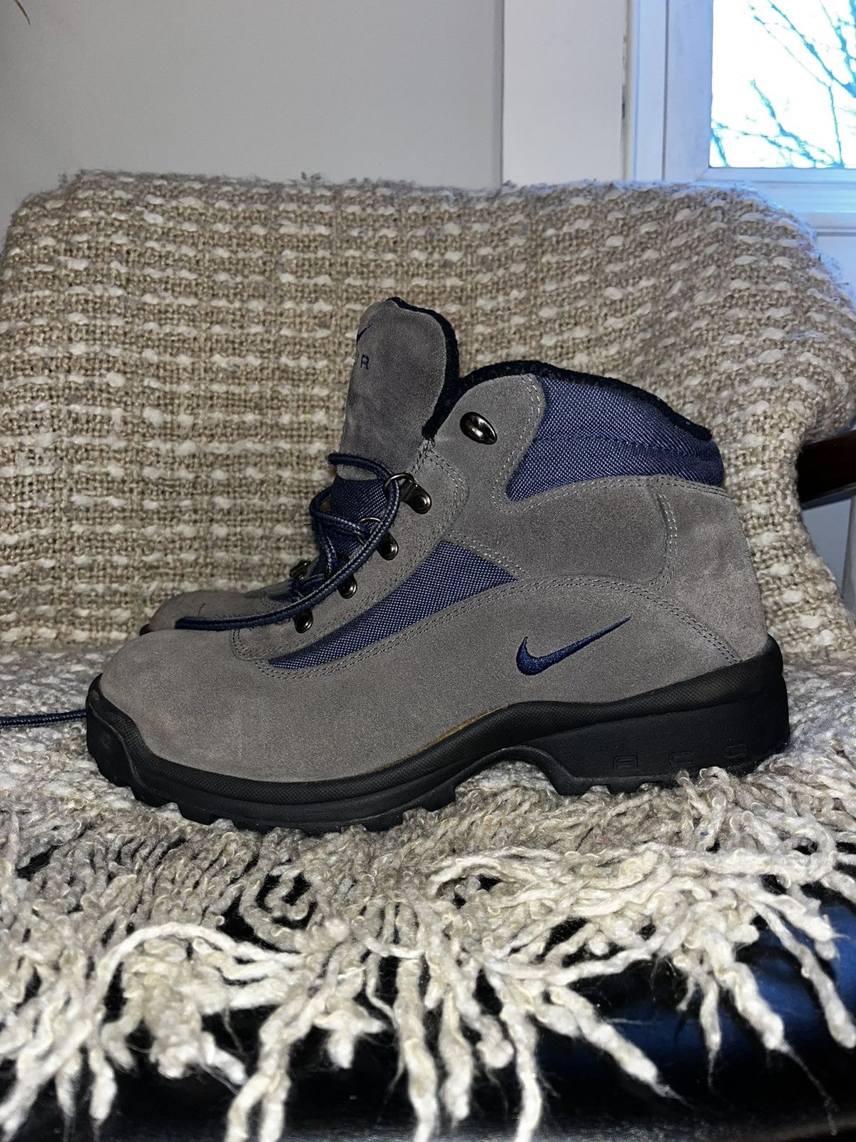 acg nike hiking shoes