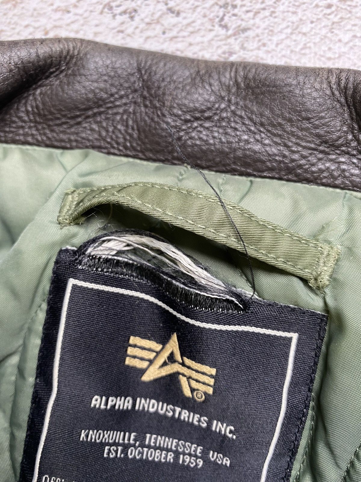 Alpha Industries × Vintage RARE! Vintage Alpha Industries leather collar bomber jacket Size US M / EU 48-50 / 2 - 4 Thumbnail