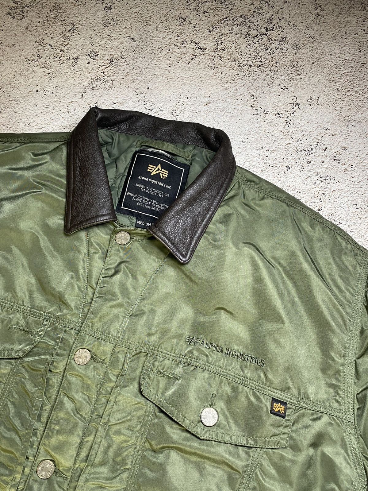 Alpha Industries × Vintage RARE! Vintage Alpha Industries leather collar bomber jacket Size US M / EU 48-50 / 2 - 7 Thumbnail