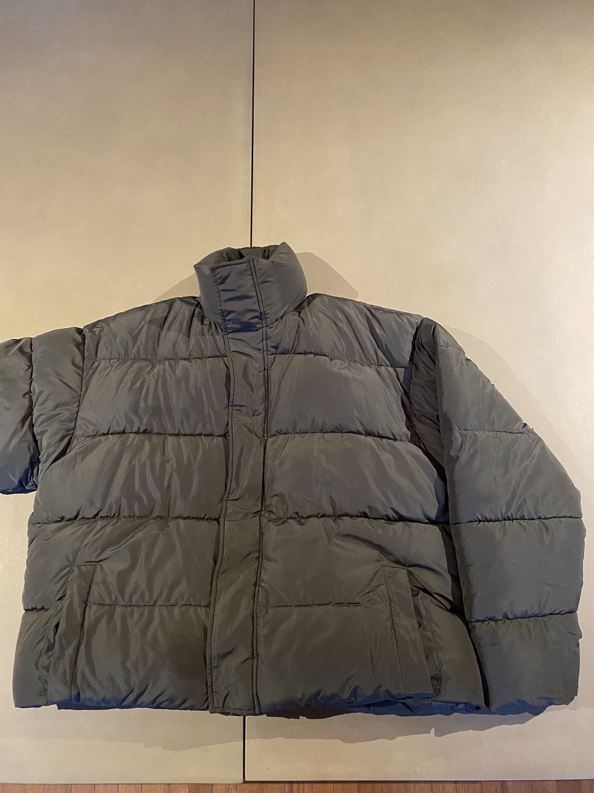 Balenciaga Balenciaga embroidered logo puffer jacket Size US M / EU 48-50 / 2 - 2 Thumbnail
