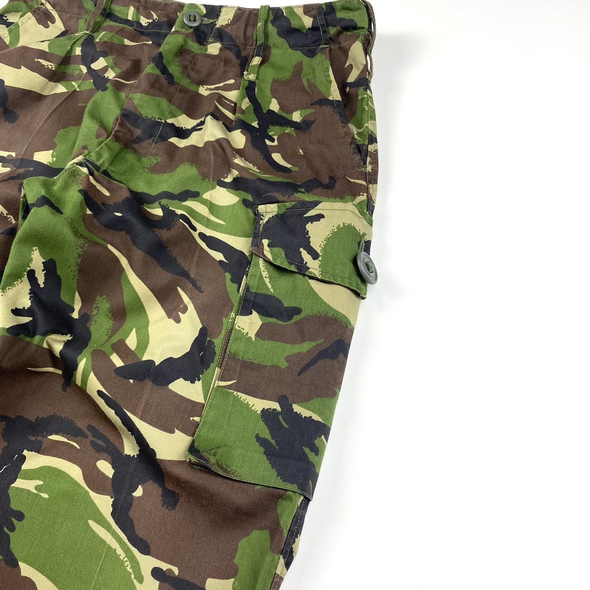 Japanese Brand Vintage Camo Cargo Pants Military Tactical Style Size US 30 / EU 46 - 6 Thumbnail