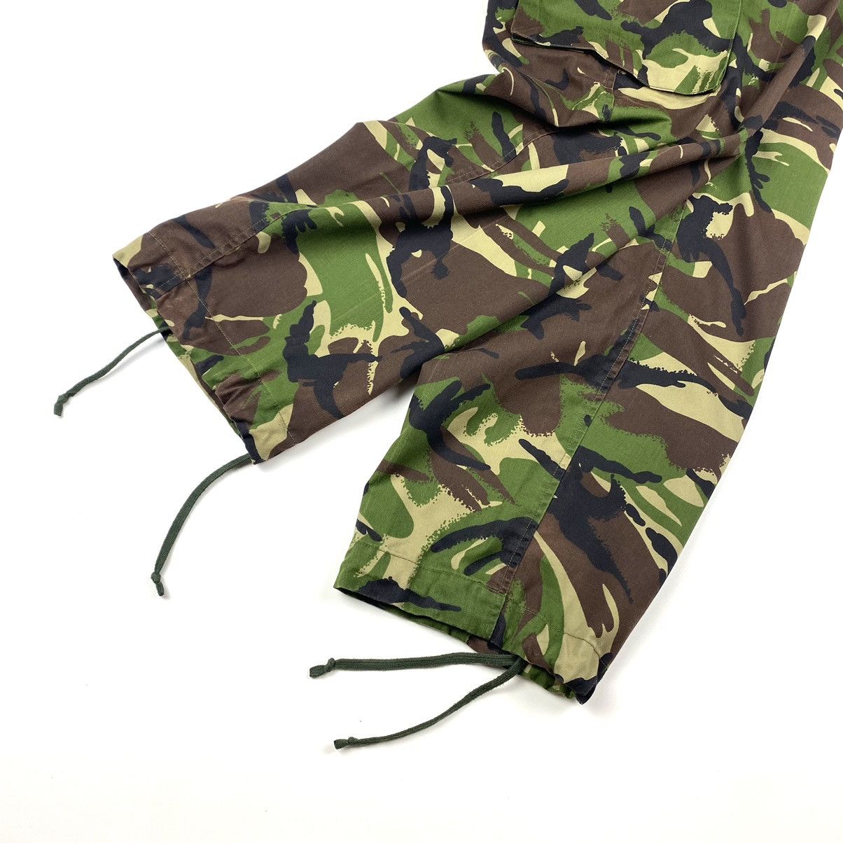 Japanese Brand Vintage Camo Cargo Pants Military Tactical Style Size US 30 / EU 46 - 13 Thumbnail