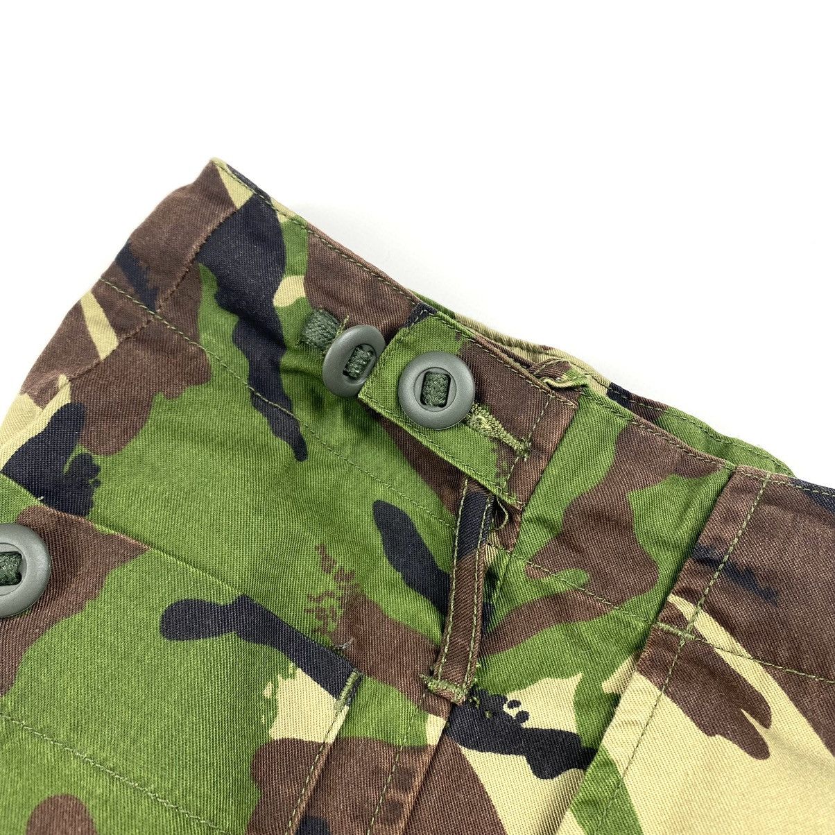 Japanese Brand Vintage Camo Cargo Pants Military Tactical Style Size US 30 / EU 46 - 12 Thumbnail