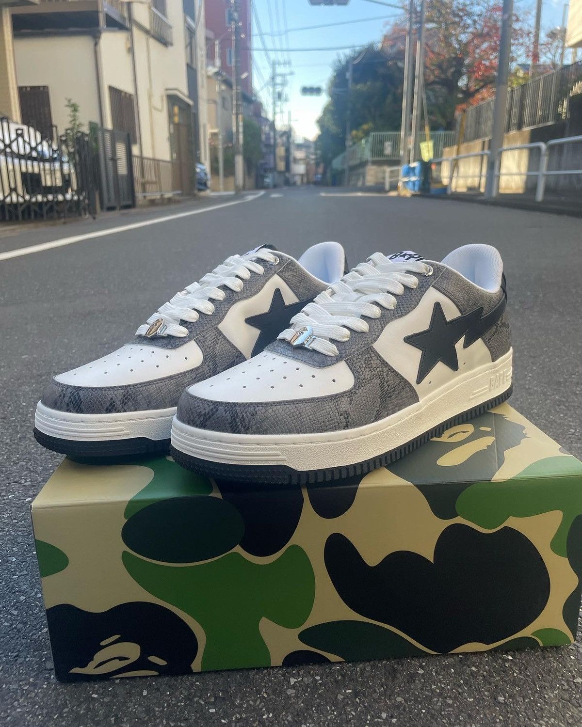 snakeskin bapesta