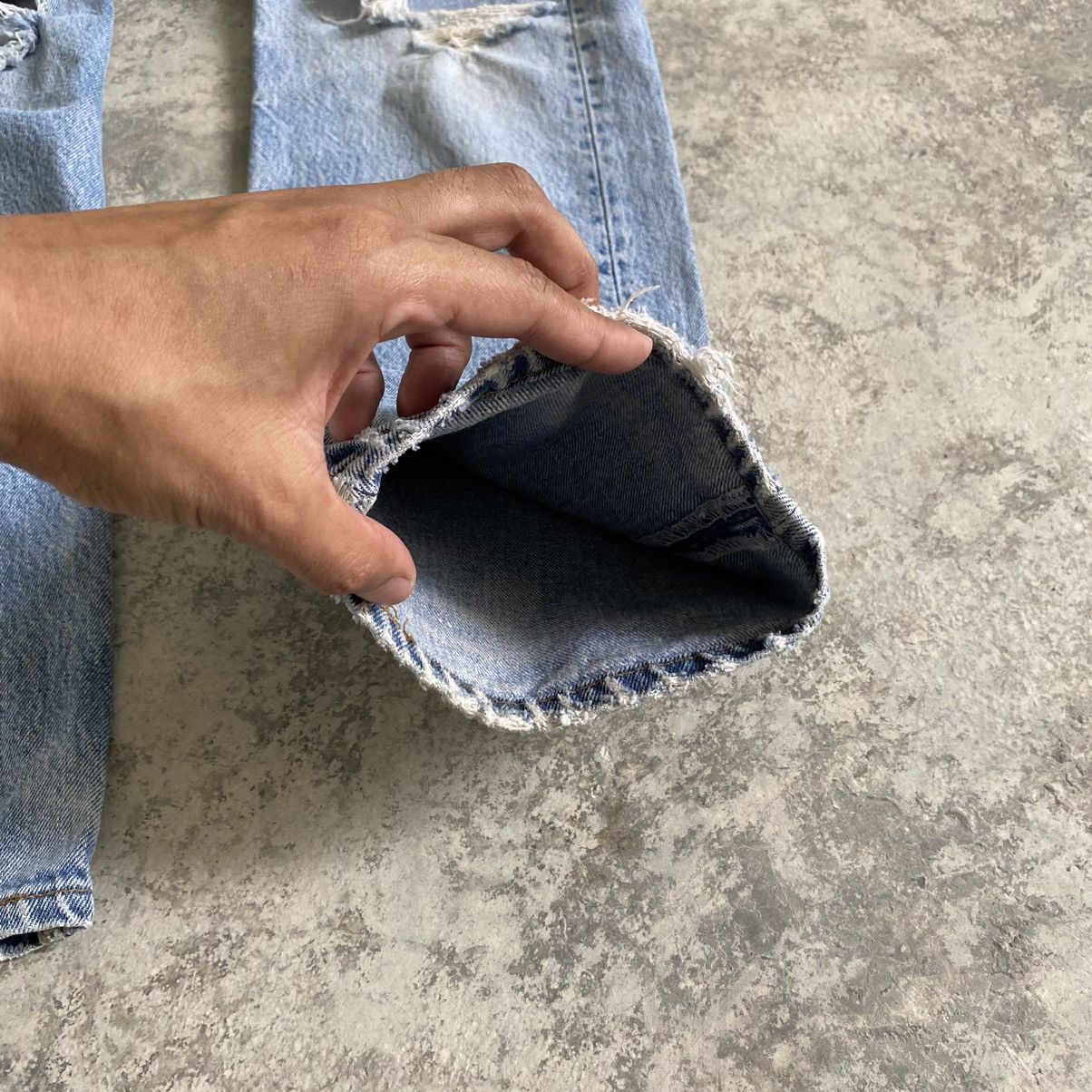 Levi's Trashed VTG 90's Levi's 501 Ripped Denim Jeans Size US 29 - 10 Thumbnail