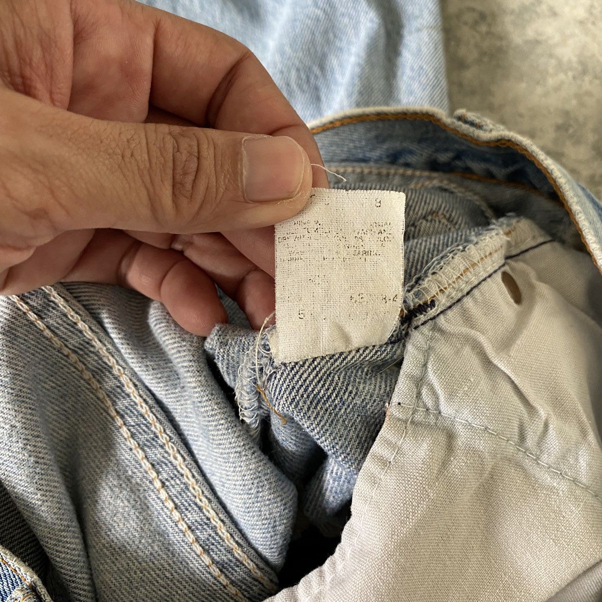 Levi's Trashed VTG 90's Levi's 501 Ripped Denim Jeans Size US 29 - 19 Thumbnail
