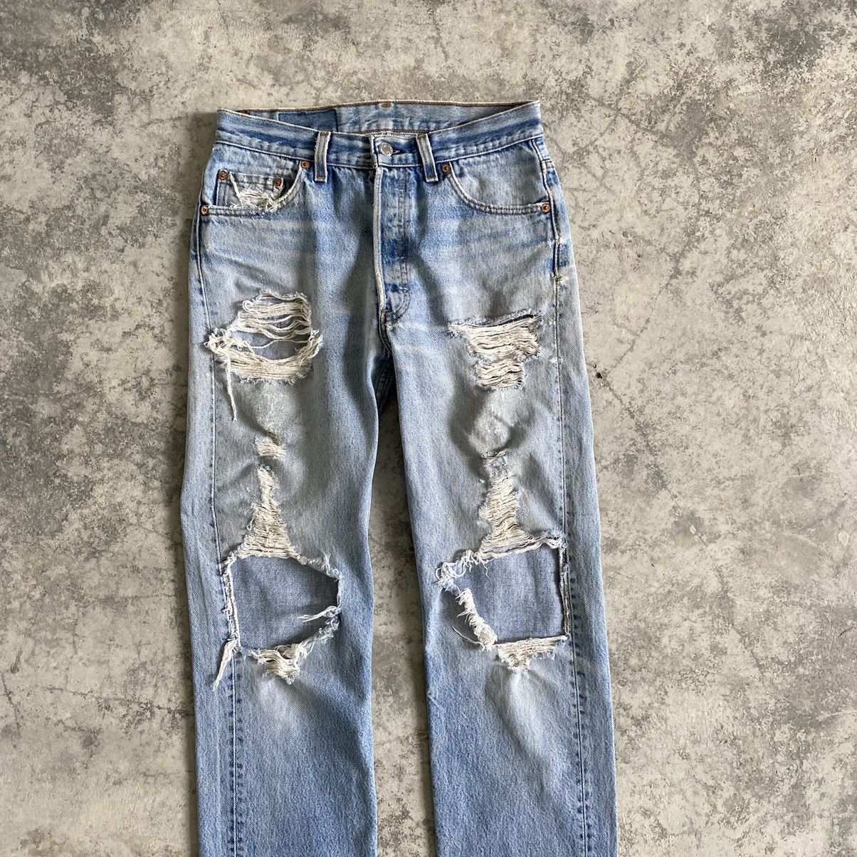 Levi's Trashed VTG 90's Levi's 501 Ripped Denim Jeans Size US 29 - 2 Thumbnail