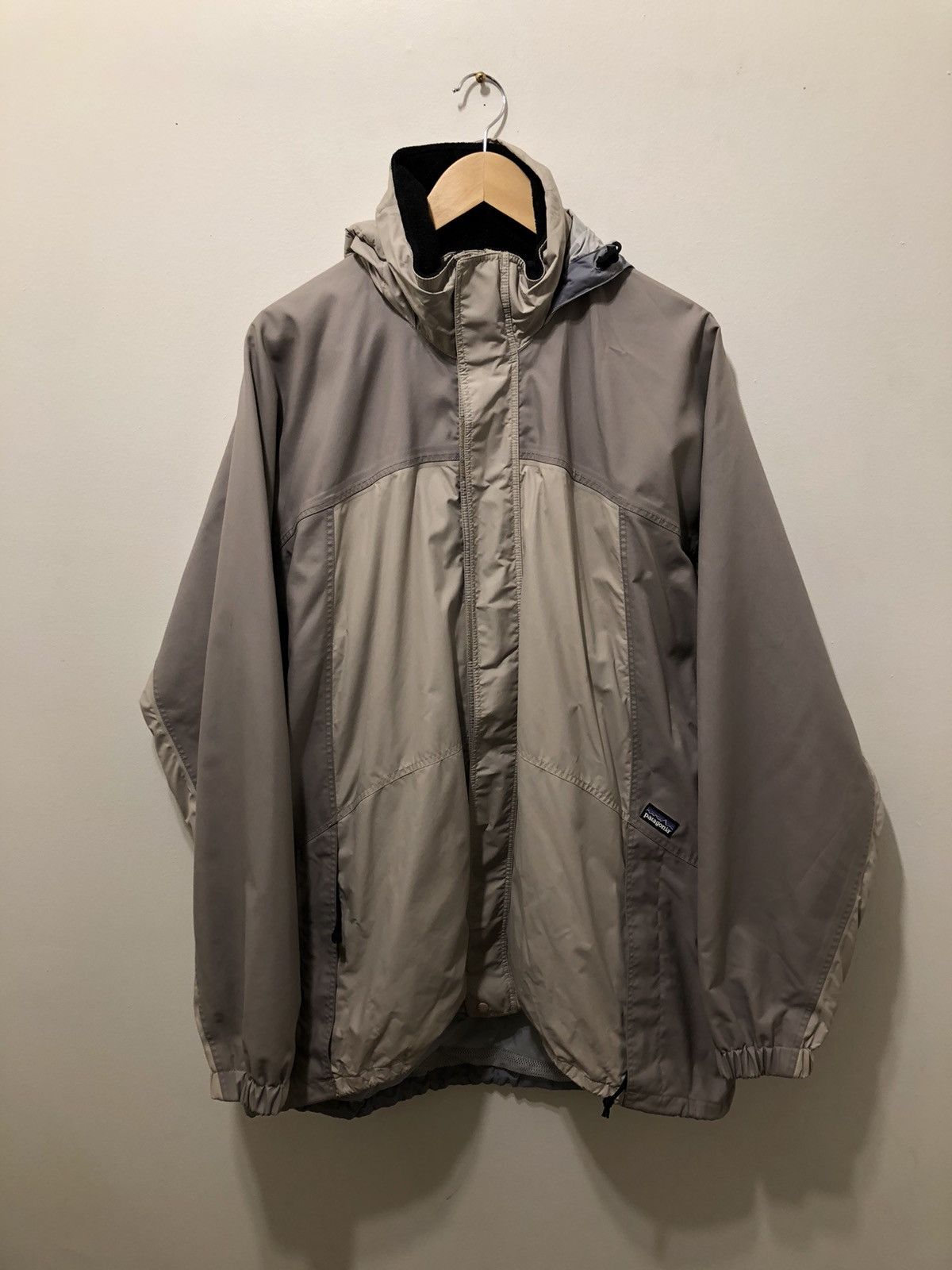 Patagonia rain jacket xl