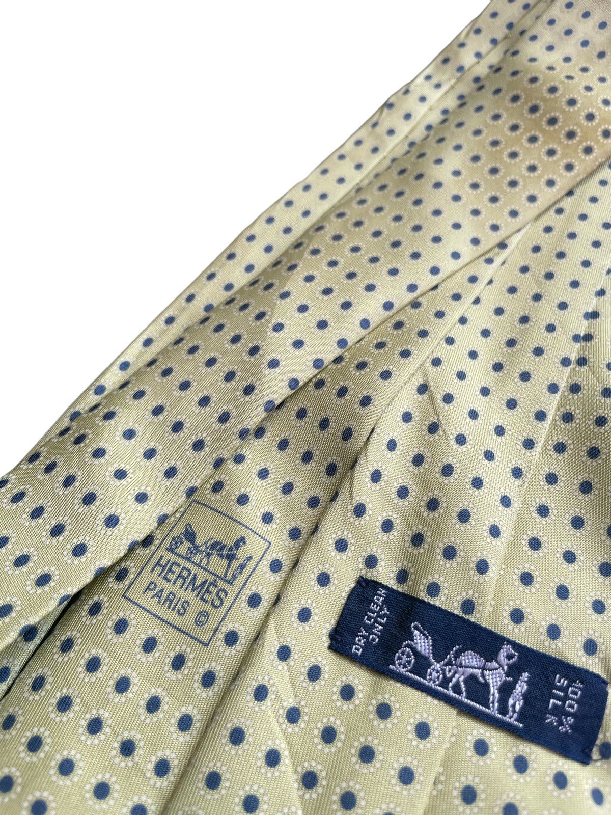 Designer Hermes Paris Polkadot Tie Size ONE SIZE - 3 Thumbnail