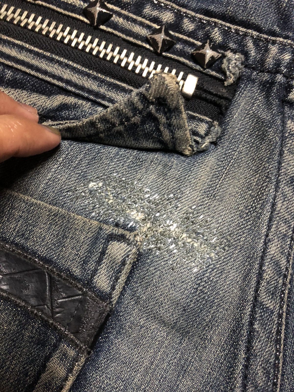 Hypebeast STUDDED ZIPPER DISTRESSED DENIM BY PASTA DENIM Size US 31 - 6 Thumbnail
