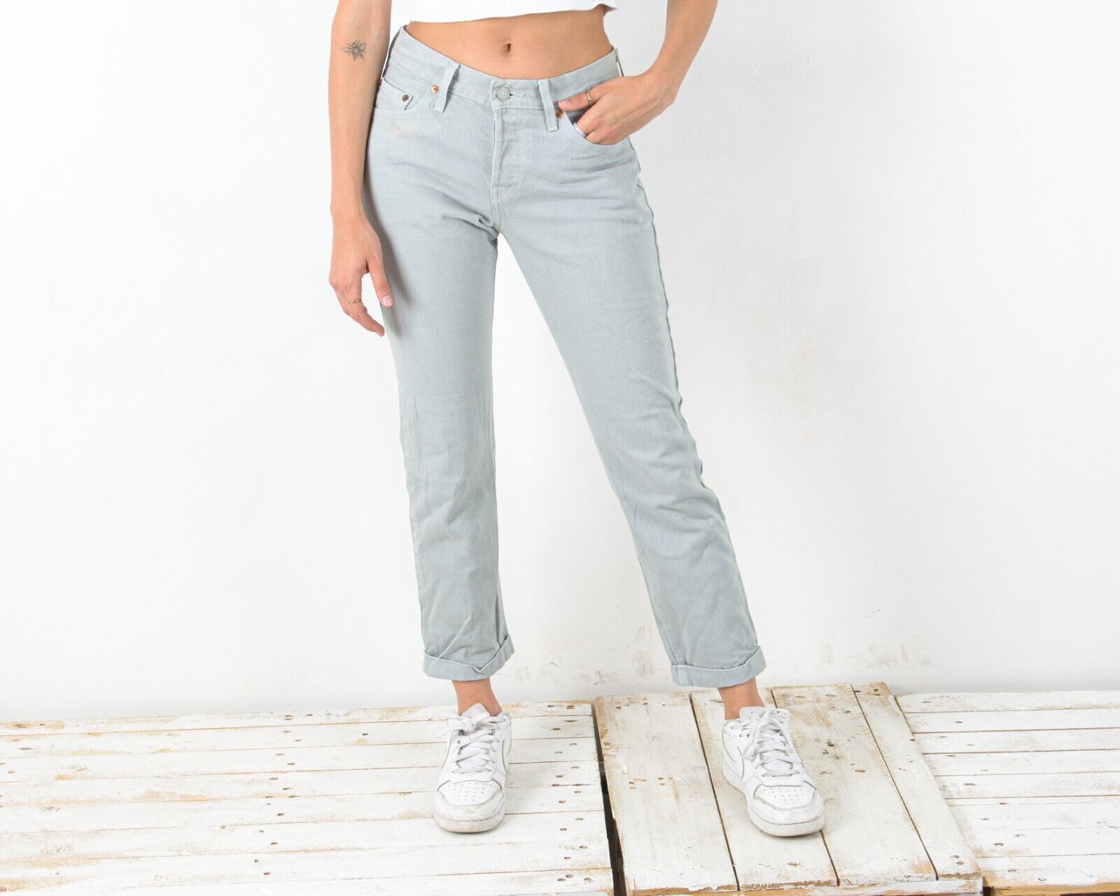 Levi's LEVI Women S 501 Jeans Grey Denim Trousers Pants Off Cropped Size 28" / US 6 / IT 42 - 1 Thumbnail