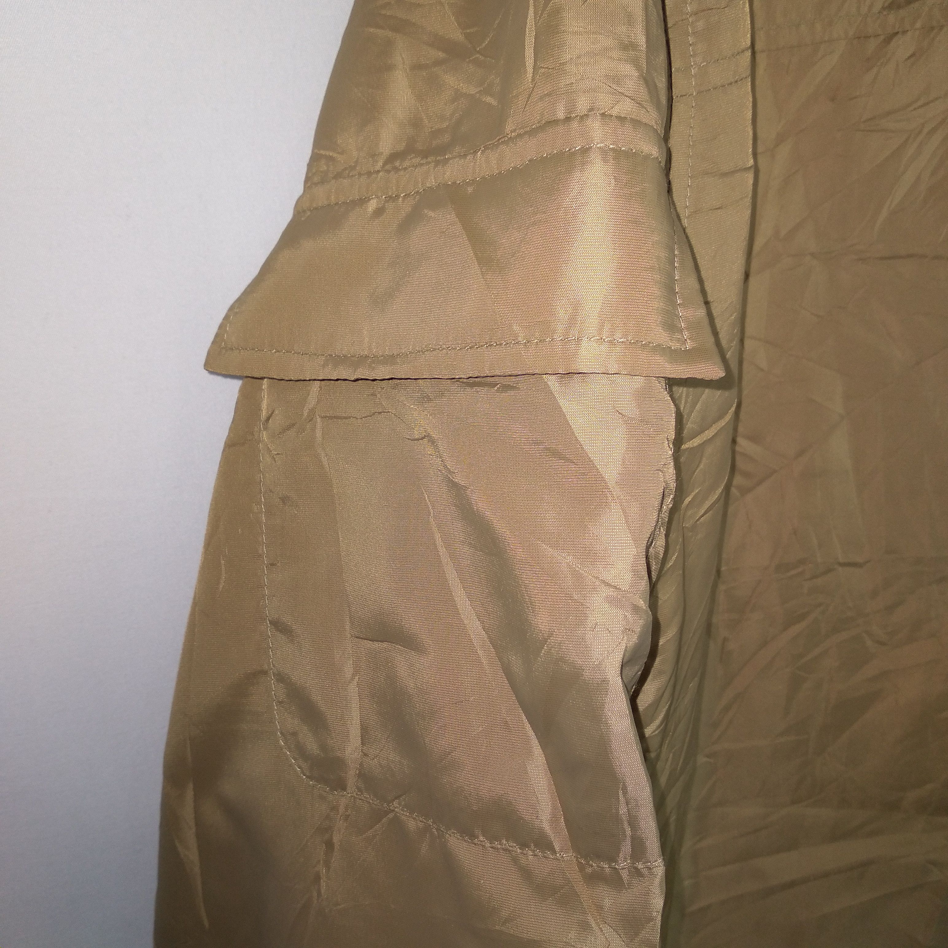 Vintage Vintage 90s Nice Design Crocodile Lacoste Light Jacket Size US L / EU 52-54 / 3 - 14 Thumbnail