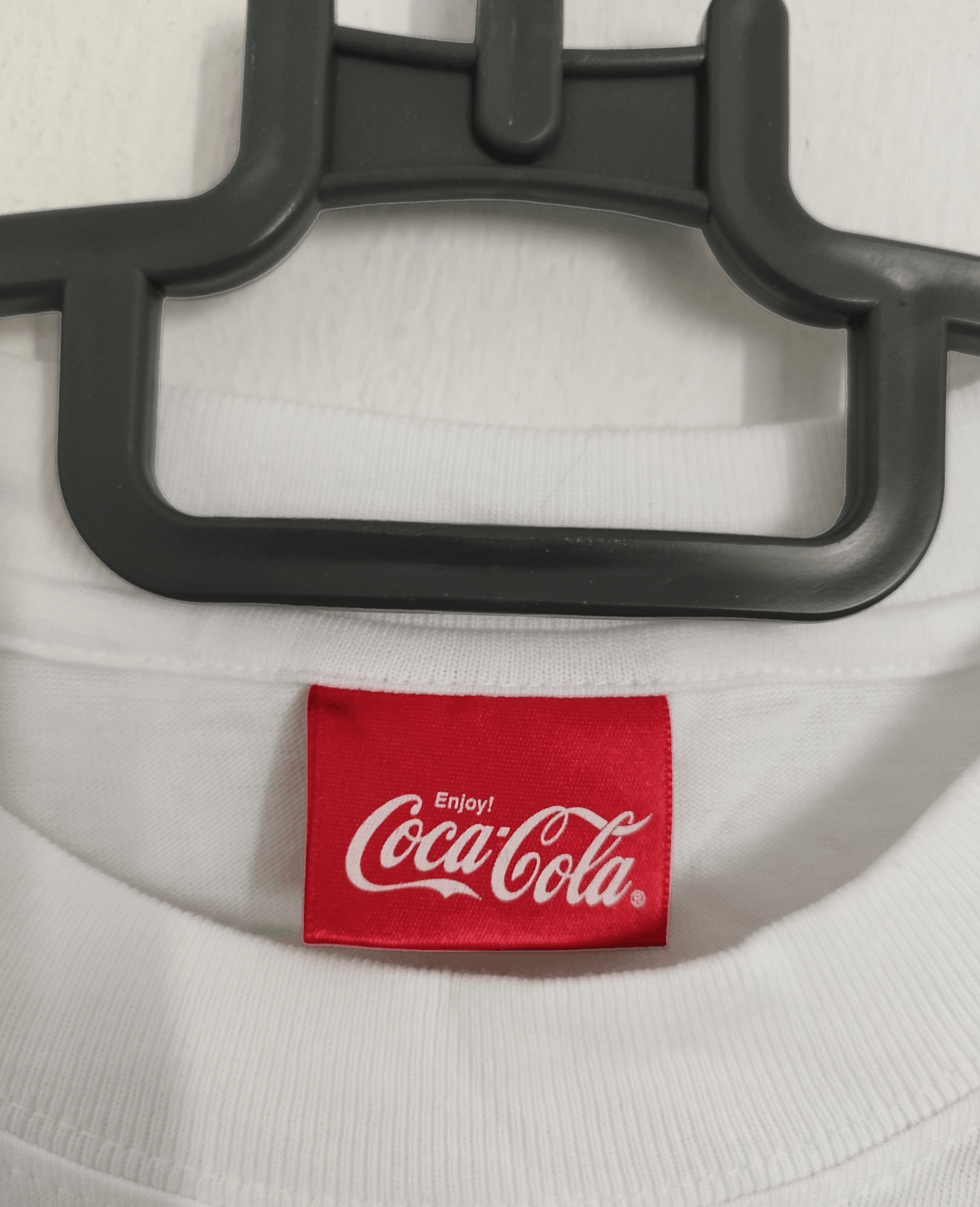 Coca Cola × Japanese Brand Coca Cola x Miyako Yamazaki Surf in Girls Tee Size US M / EU 48-50 / 2 - 6 Thumbnail