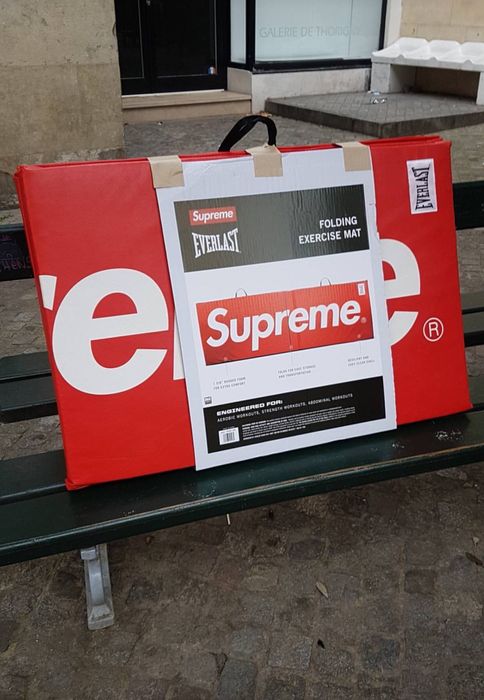 Supreme Everlast X Supreme Folding Exercise Mat | Grailed