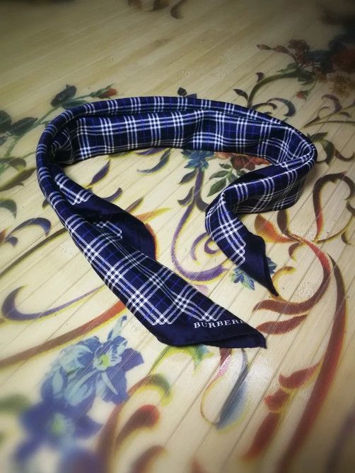 Burberry 🔥Quick Sale🔥Burberry Handkerchief pocketsquares Size ONE SIZE - 3 Thumbnail