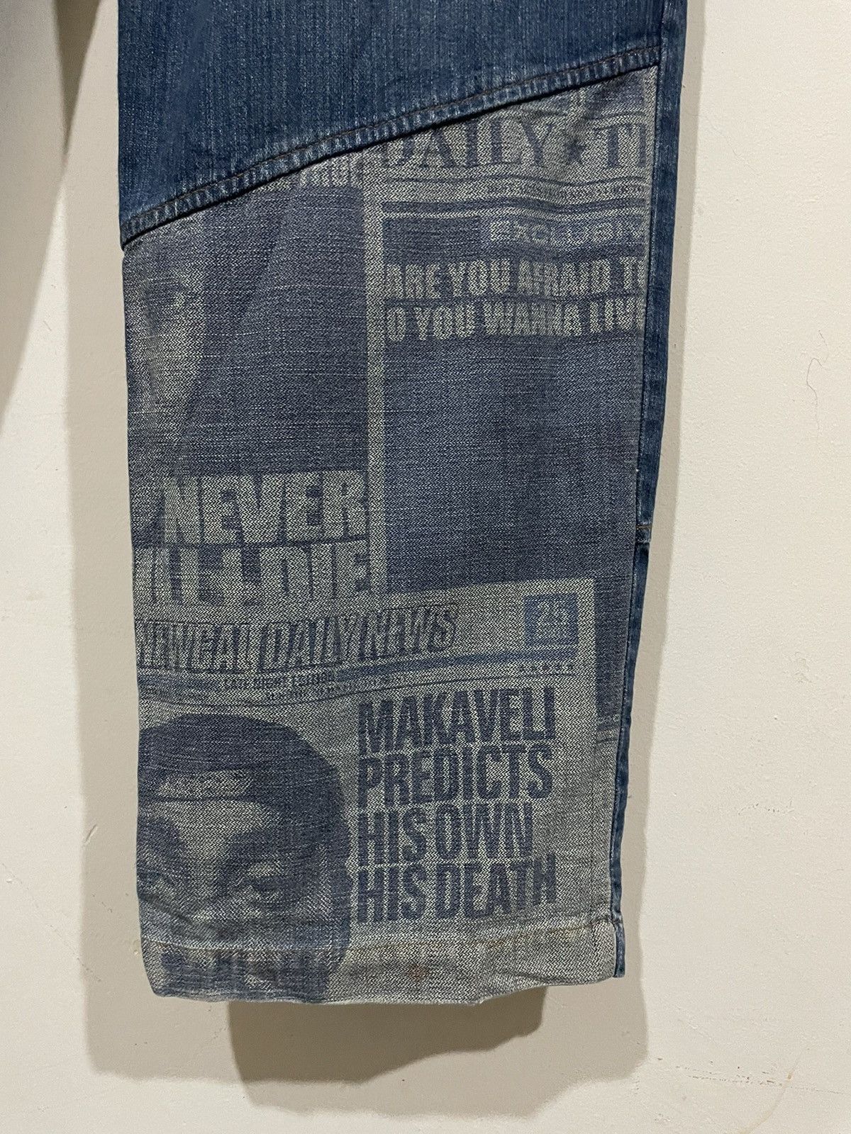 Makaveli Tupac Tabloid Predicts His Own Death & Pocket Lyric Jeans Size US 32 / EU 48 - 12 Thumbnail