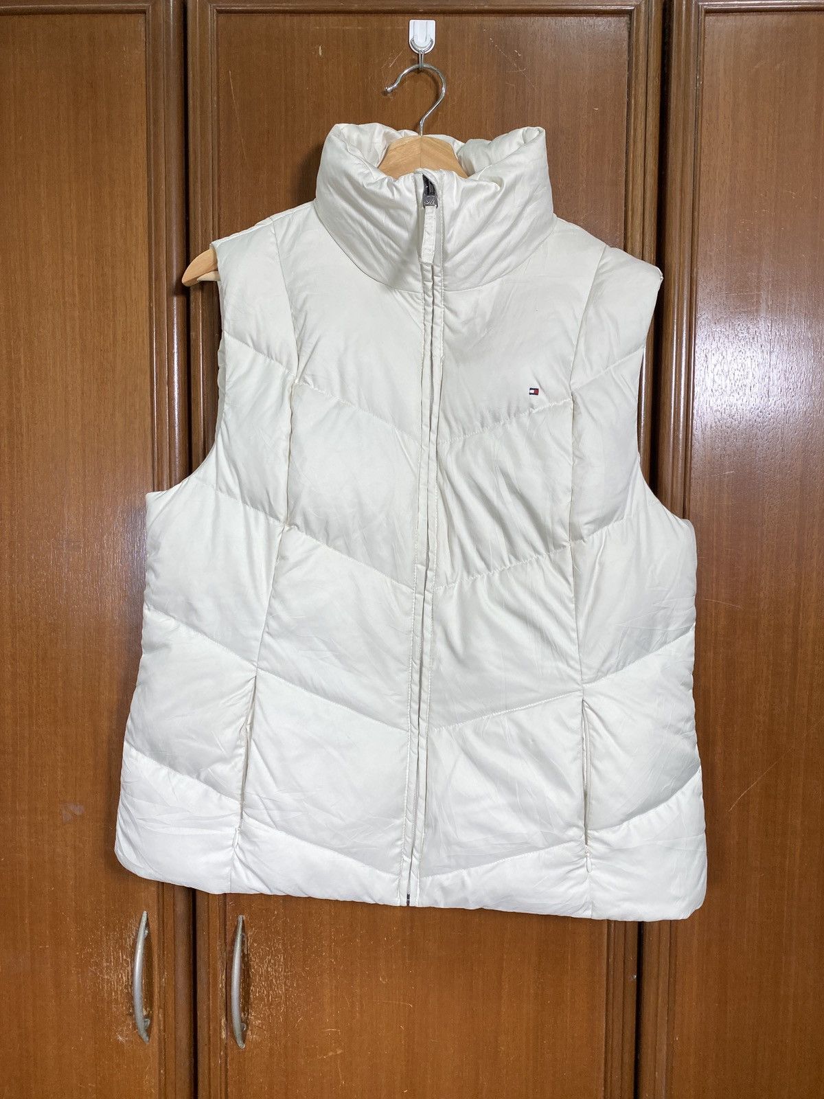 Tommy Hilfiger × Vintage Tommy Hilfiger Down Zip Vest Size US L / EU 52-54 / 3 - 1 Thumbnail