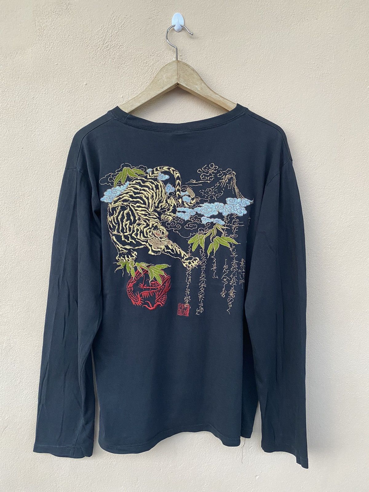 Japanese Brand × Vintage Steals💥 Vintage Sukajan Dragon Tee Size US L / EU 52-54 / 3 - 2 Thumbnail