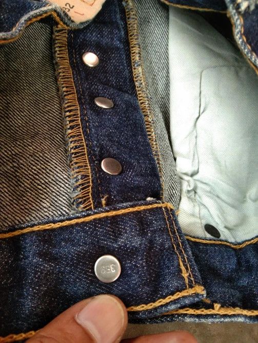 Levi's Vintage Levi's 501 Faded Blue Straight Leg Jeans 32x30 Size US 32 / EU 48 - 6 Thumbnail