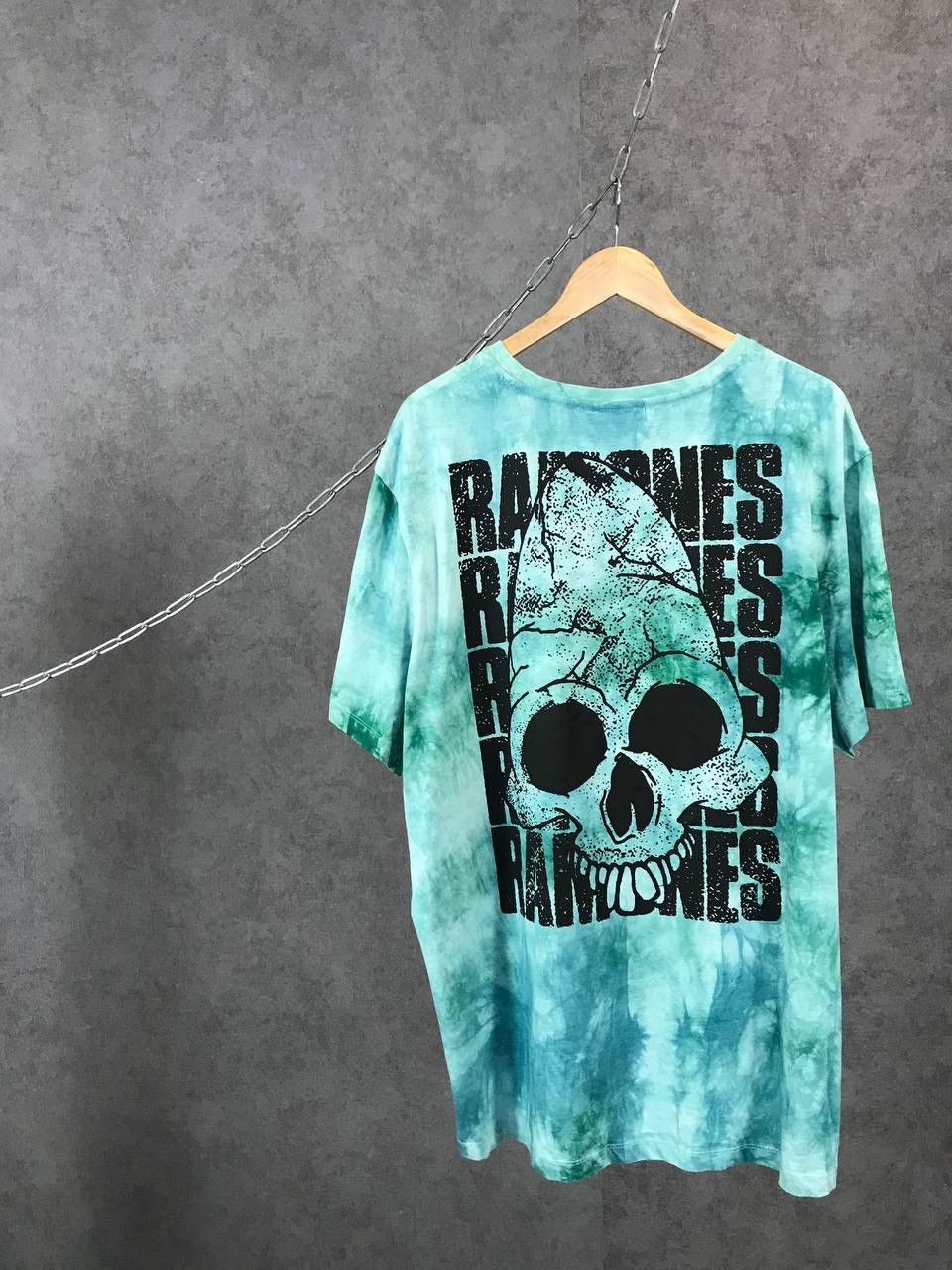 Band Tees Ramones skull rock overprinted band tee Size US XXL / EU 58 / 5 - 4 Thumbnail