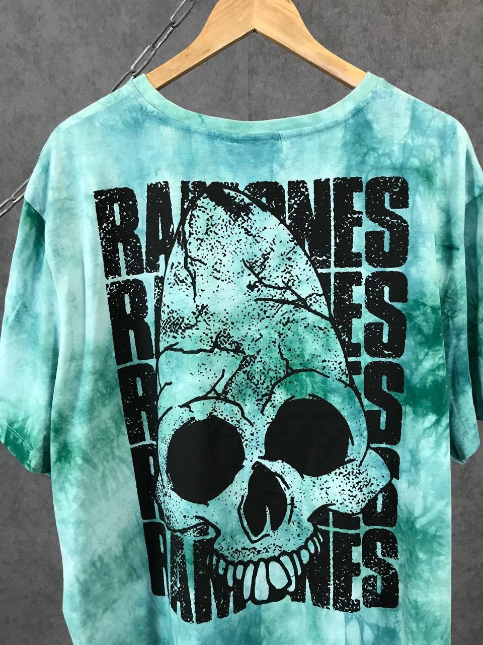 Band Tees Ramones skull rock overprinted band tee Size US XXL / EU 58 / 5 - 5 Thumbnail