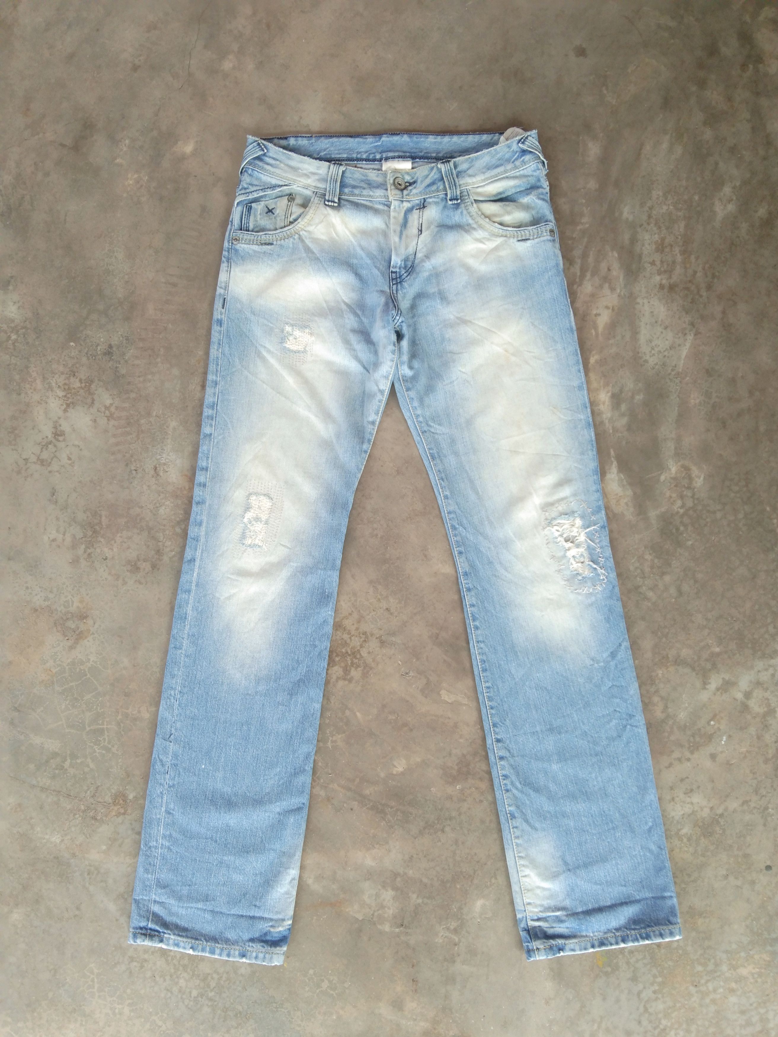 Vintage Zara Faded Blue Distressed Jeans 30x32