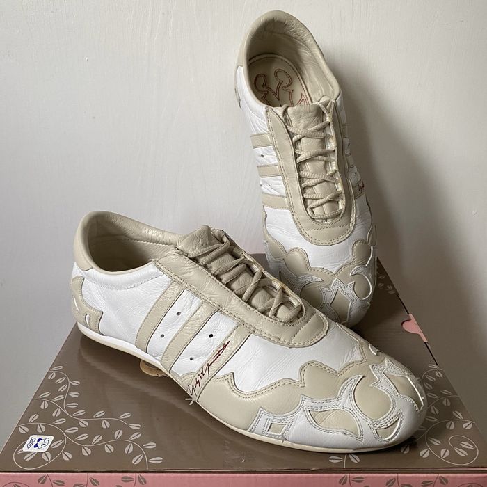 Prajna adidas clearance