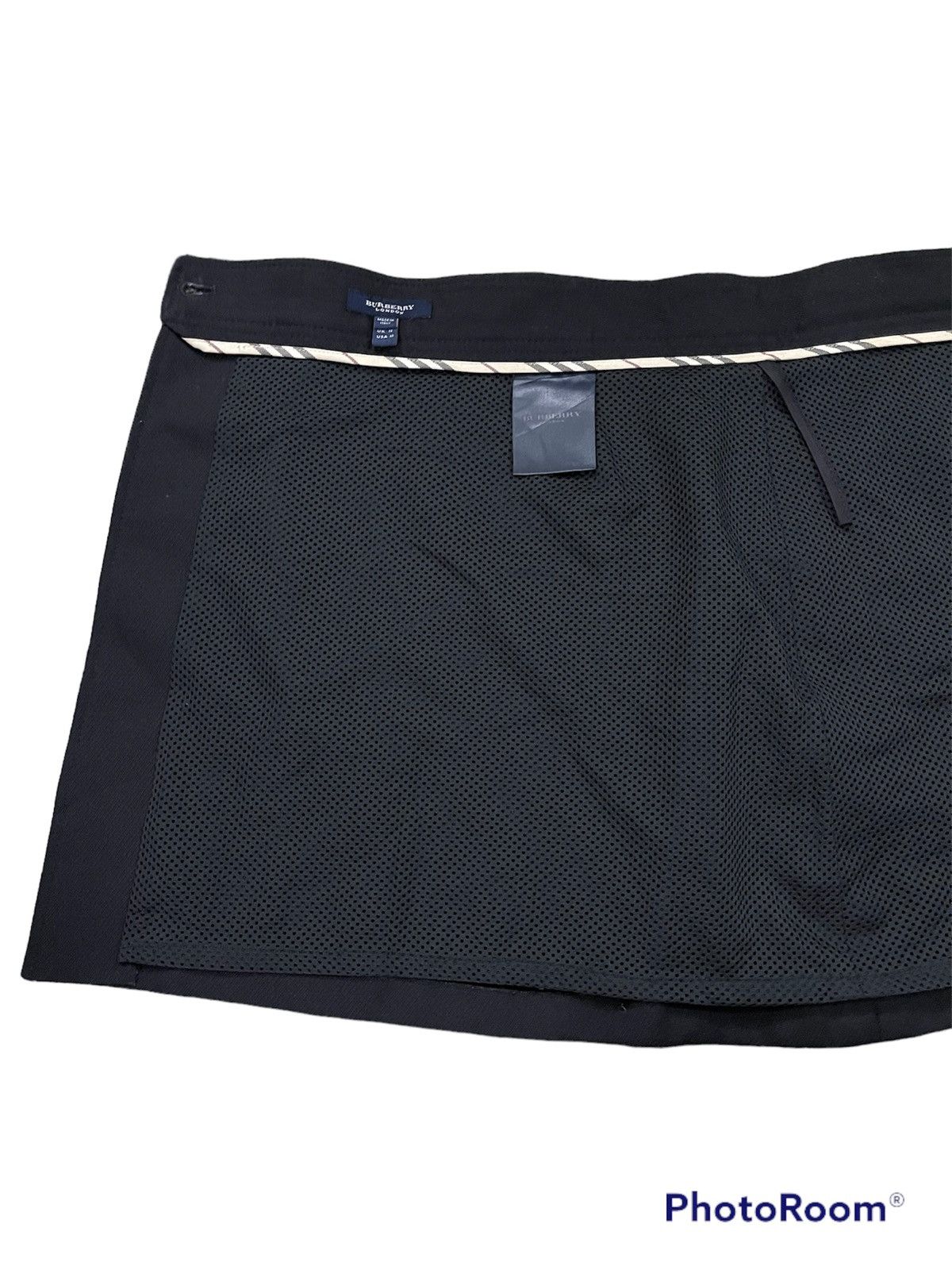 Burberry Burberry London Made In Italy Black Mini Skirts Size 32" / US 10 / IT 46 - 10 Thumbnail