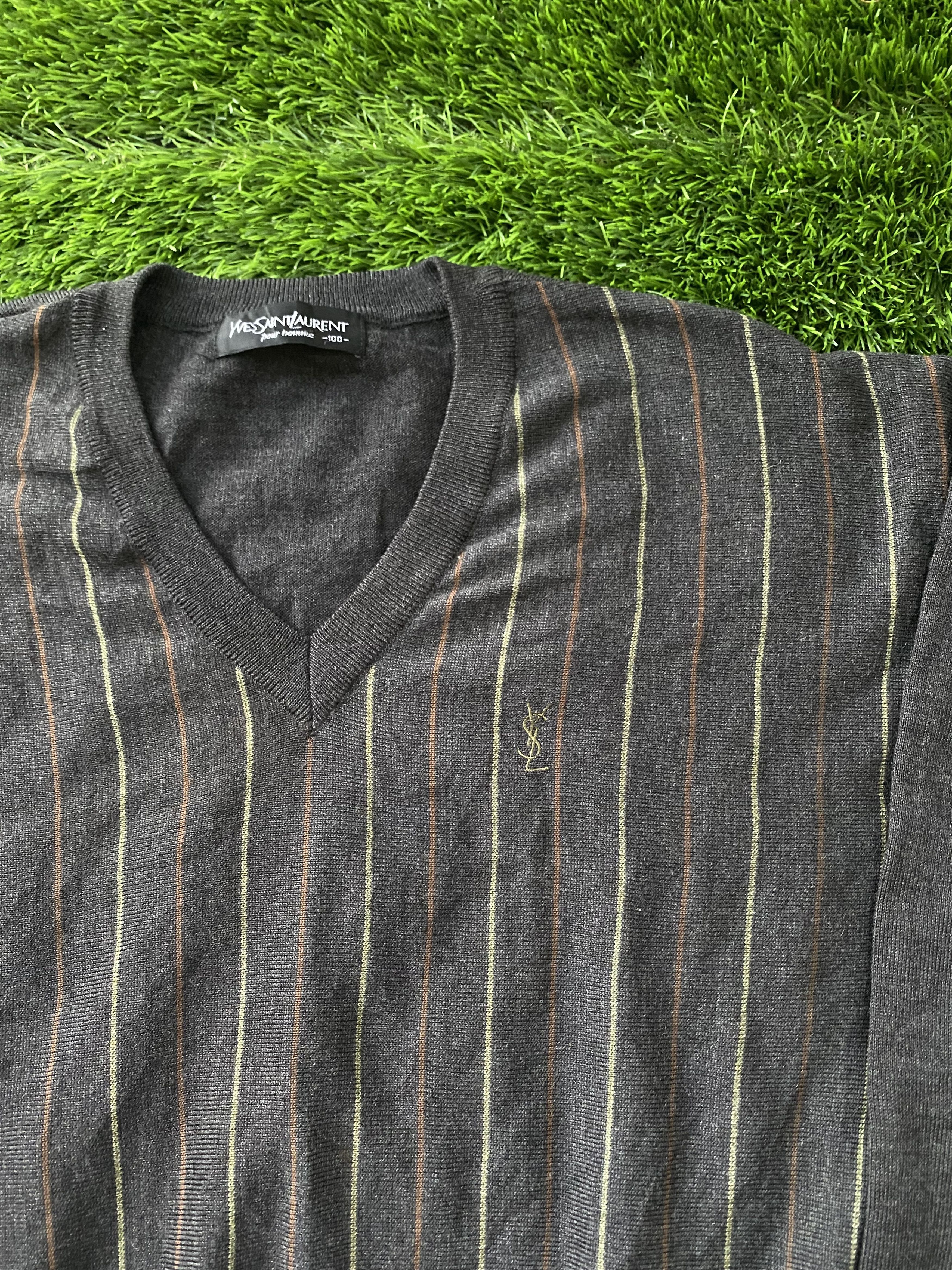 Yves Saint Laurent Vintage Yves Saint Laurent Sweater Vneck Size US M / EU 48-50 / 2 - 2 Thumbnail
