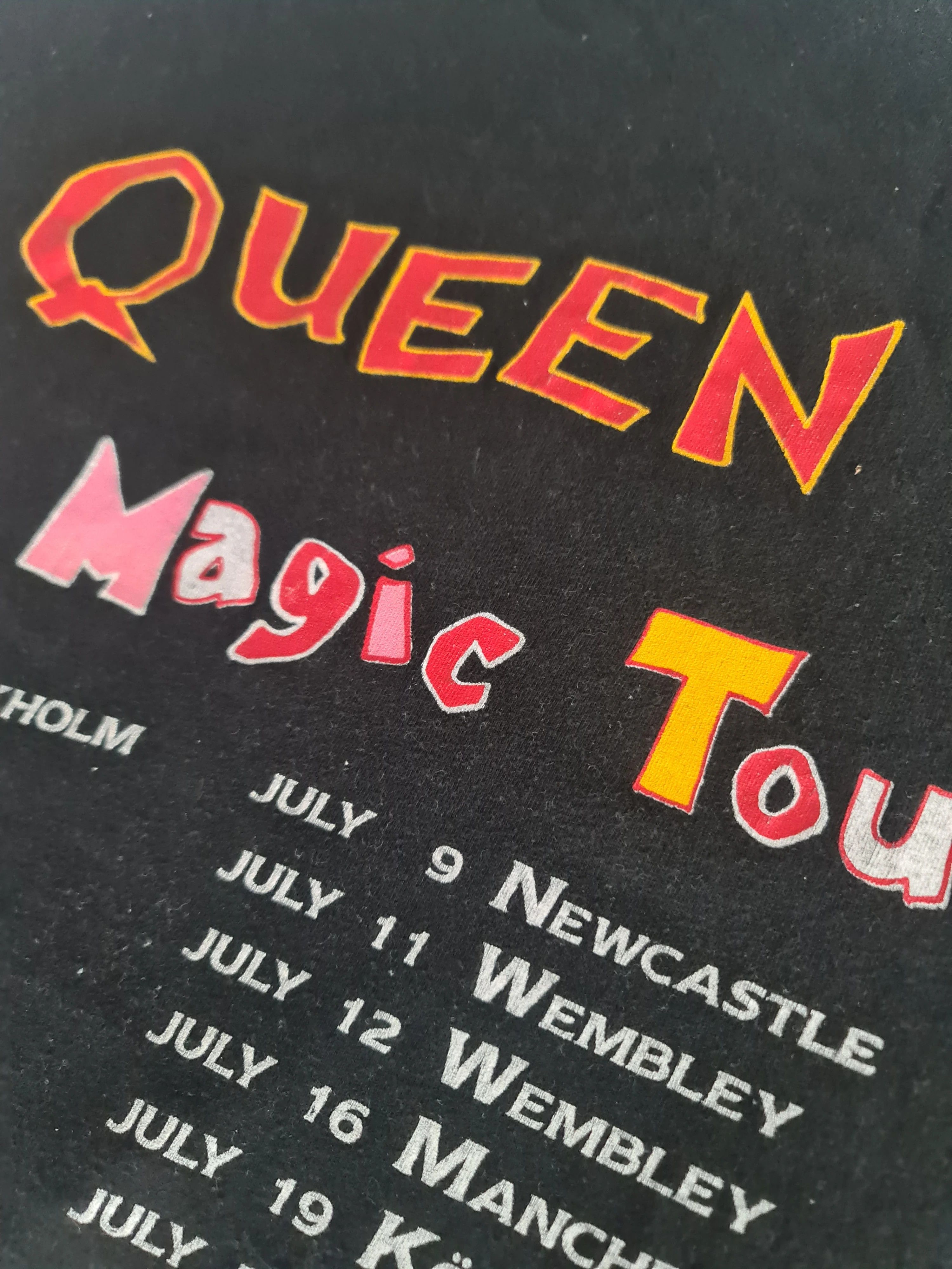 Band Tees Queen kind of magic tour Tshirt Size US L / EU 52-54 / 3 - 6 Thumbnail