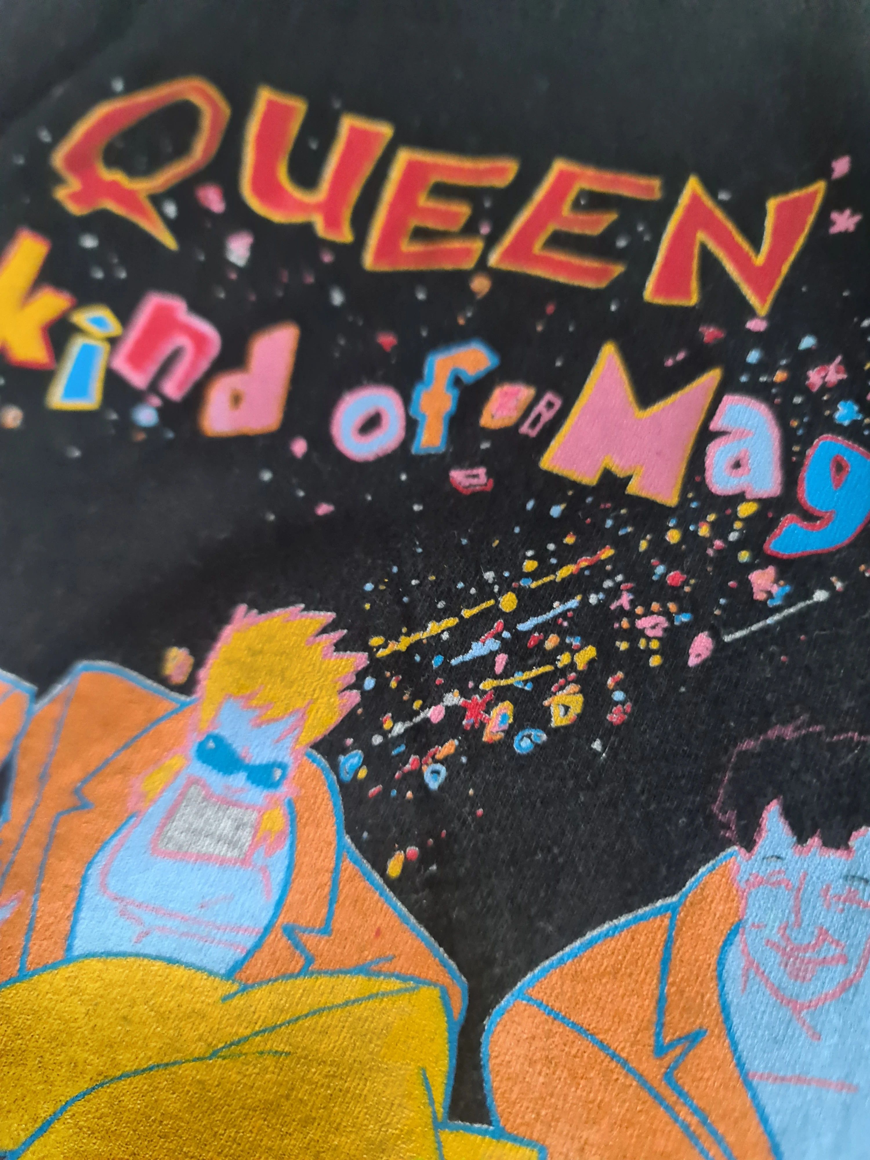 Band Tees Queen kind of magic tour Tshirt Size US L / EU 52-54 / 3 - 8 Thumbnail