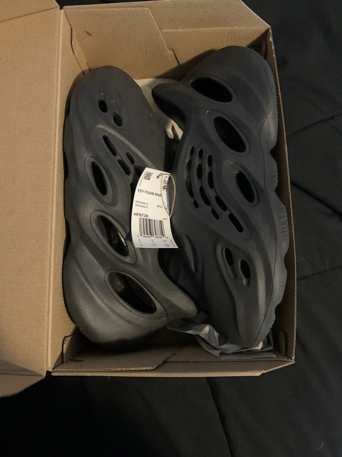 adidas originals x kanye west yeezy foam runner