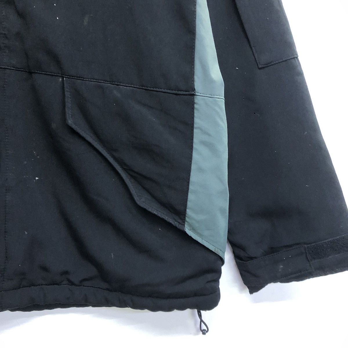 The North Face Vintage The North Face Heavy Jacket Size US L / EU 52-54 / 3 - 6 Thumbnail