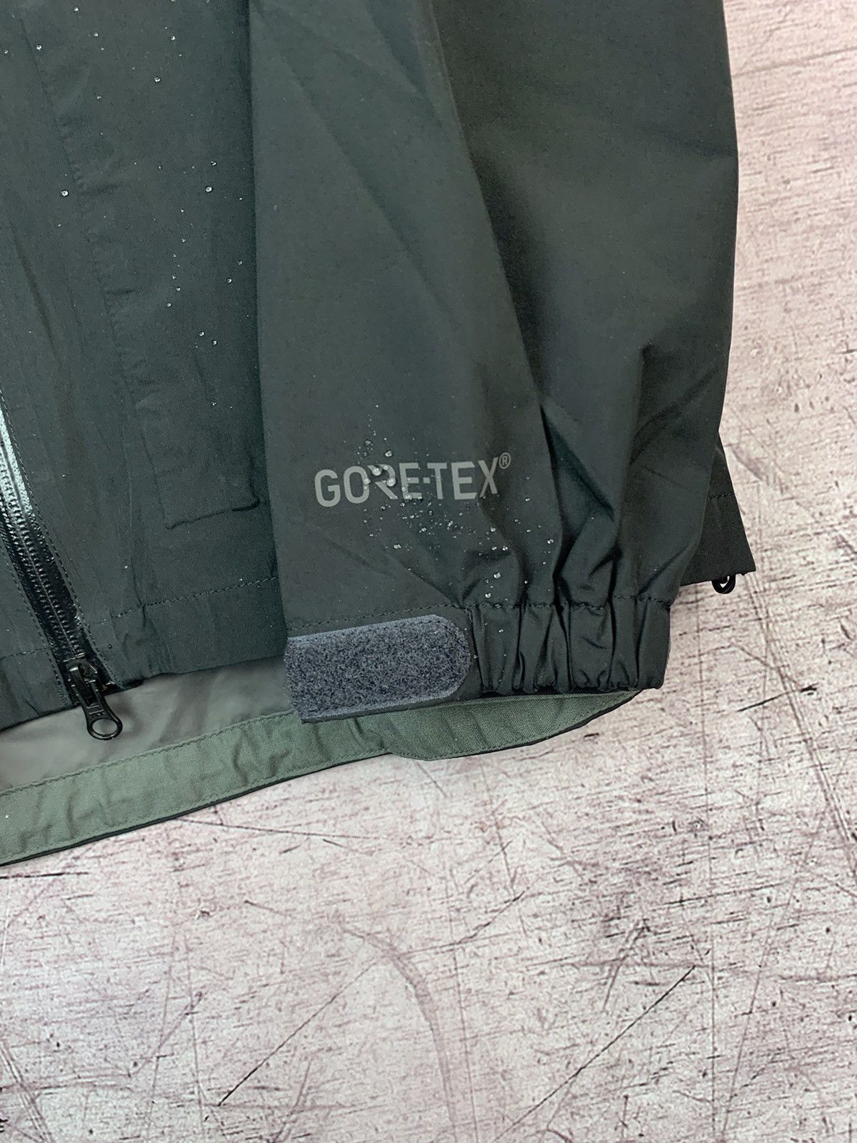 Goretex × Outdoor Research Outdoor Research Gore-tex Jacket Size US S / EU 44-46 / 1 - 3 Thumbnail