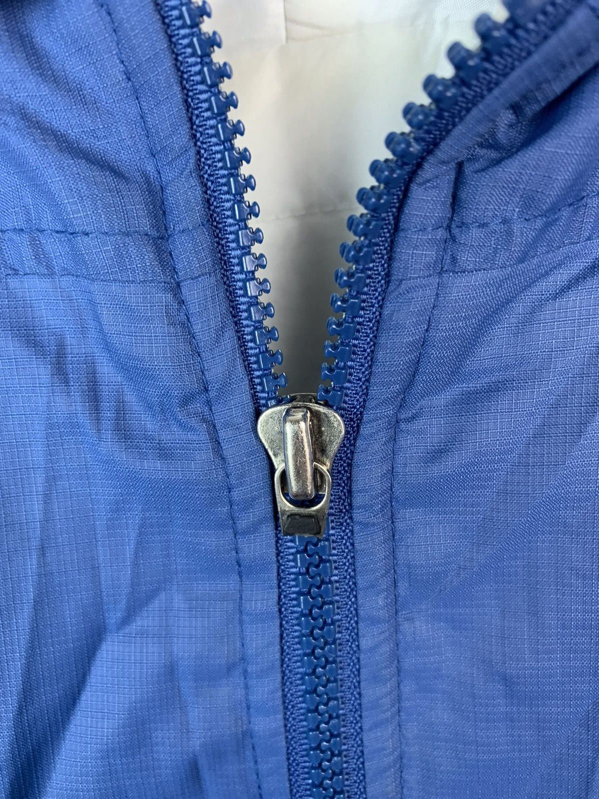 Nike Nike 90s Vintage Mens Nylon Light Jacket Size US S / EU 44-46 / 1 - 4 Thumbnail