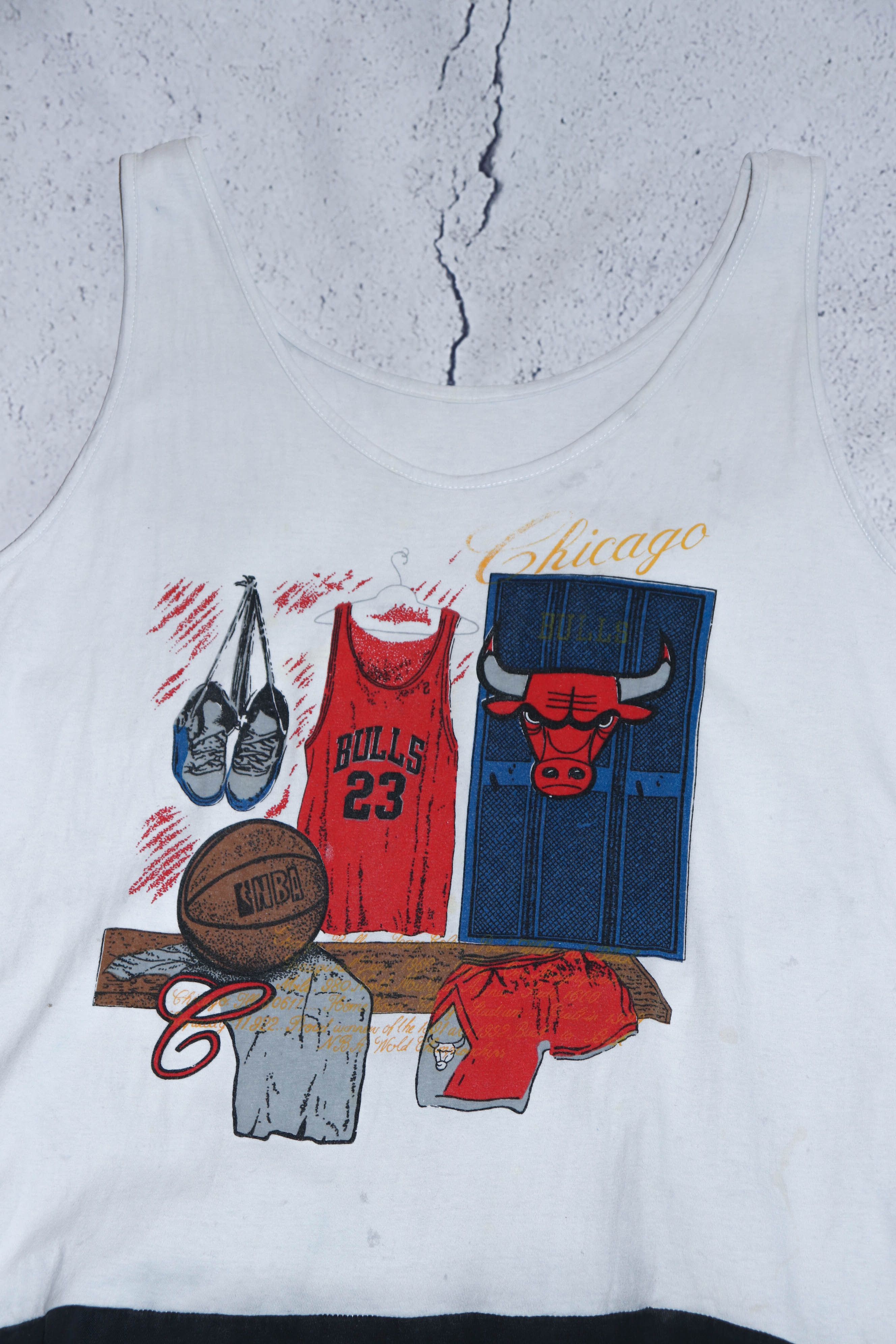 Vintage Bootleg Chicago Bulls NBA Printed Graphics Tank Top Tee Size US XL / EU 56 / 4 - 3 Thumbnail